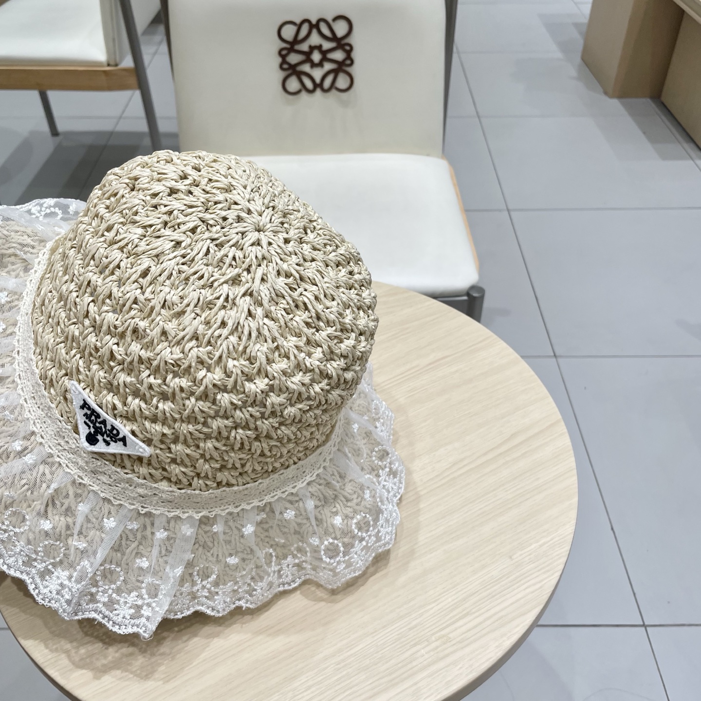  Prada普拉达2025新款蕾丝网纱拼接草帽女夏季防晒遮阳帽大檐沙滩度假太阳帽