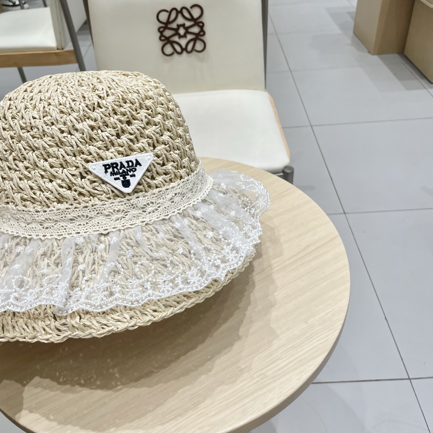  Prada普拉达2025新款蕾丝网纱拼接草帽女夏季防晒遮阳帽大檐沙滩度假太阳帽