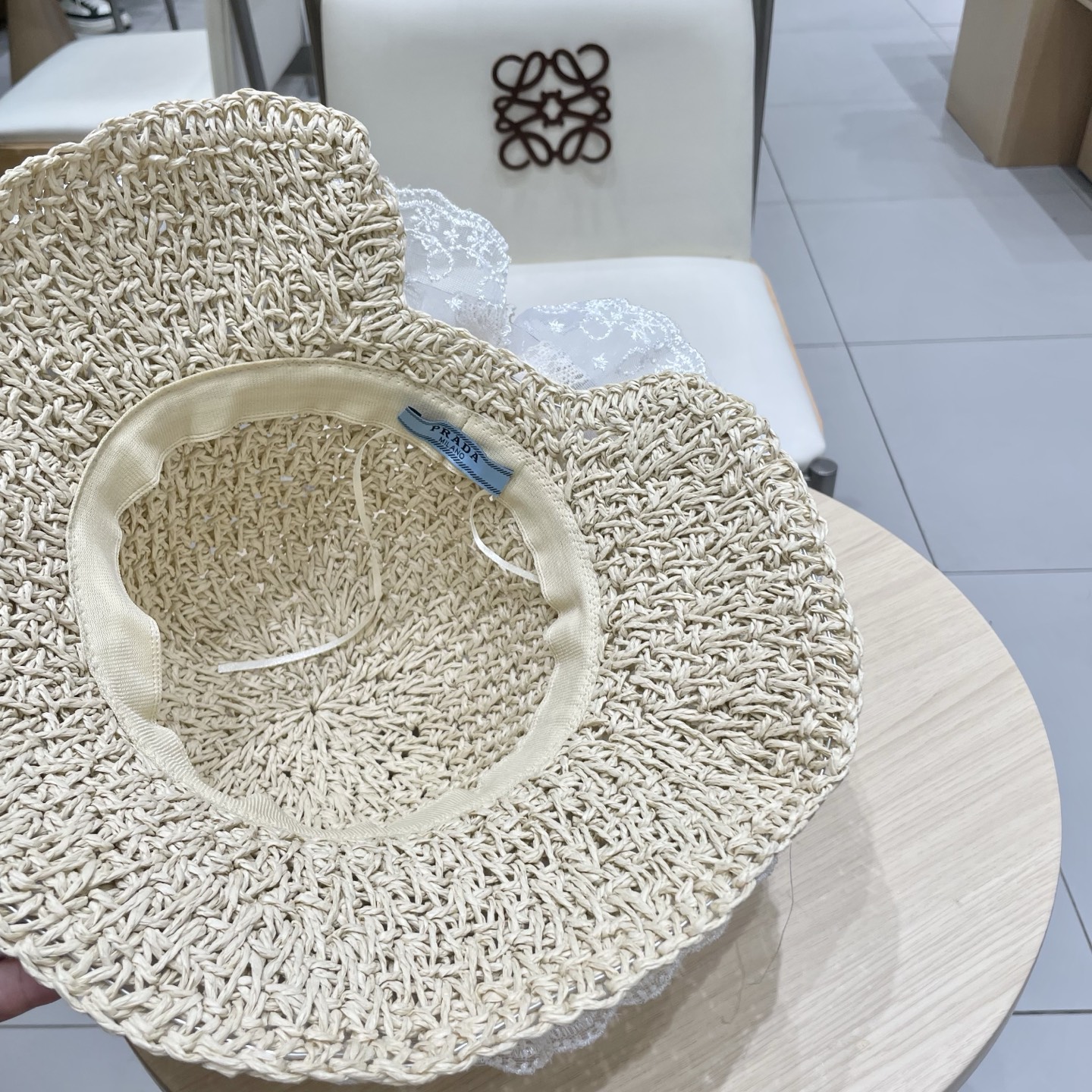  Prada普拉达2025新款蕾丝网纱拼接草帽女夏季防晒遮阳帽大檐沙滩度假太阳帽