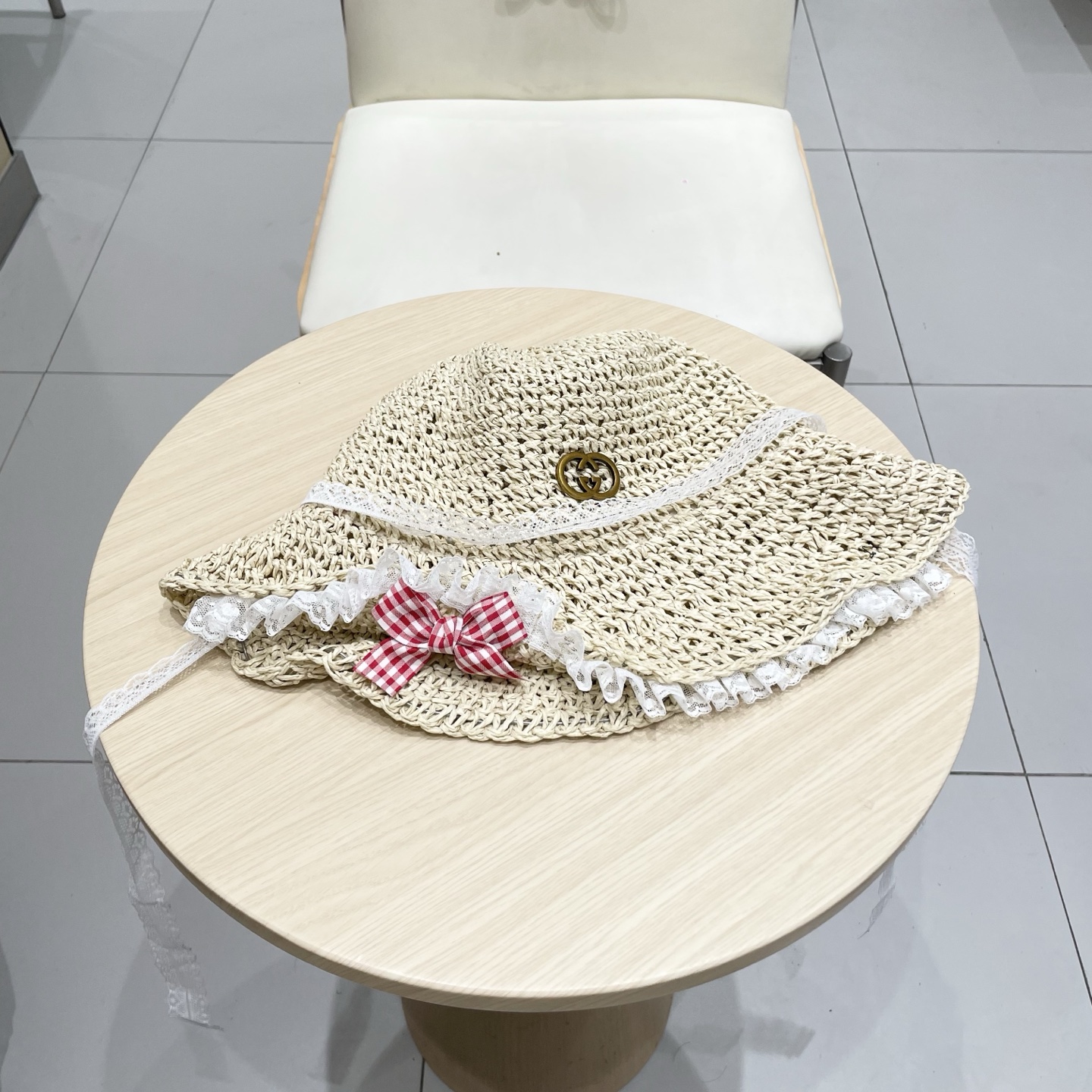 gucci古奇 2025新款蝴蝶结蕾丝花边翻檐草帽女夏季海边大帽檐防晒遮阳沙滩帽