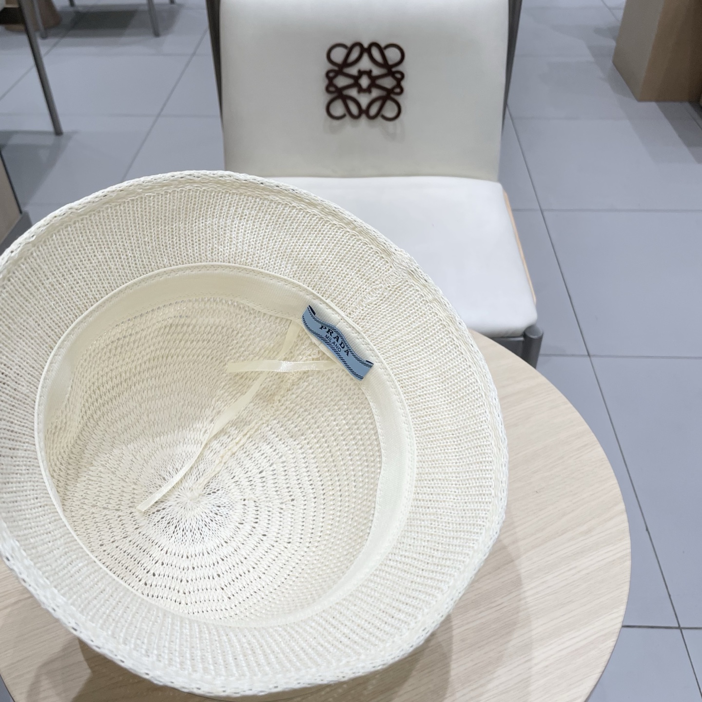  PRADA普拉达2025新款韩版遮阳渔夫帽女夏季纯色太阳帽镂空针织甜美显脸小盆帽