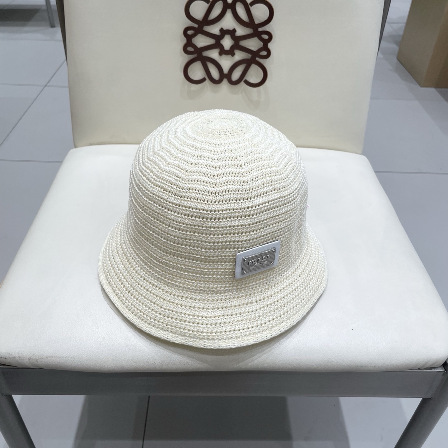  PRADA普拉达2025新款韩版遮阳渔夫帽女夏季纯色太阳帽镂空针织甜美显脸小盆帽