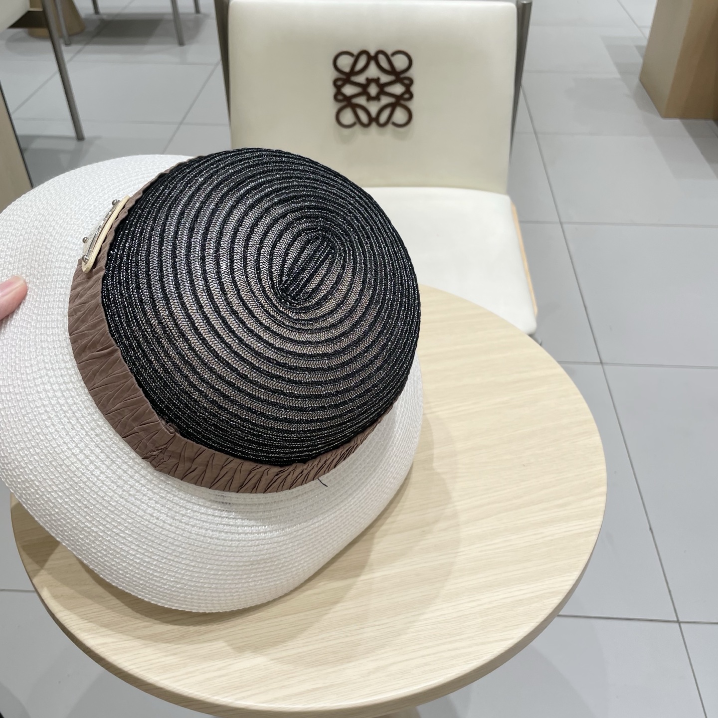   PRADA普拉达草帽， 简约百搭款，头围57cm