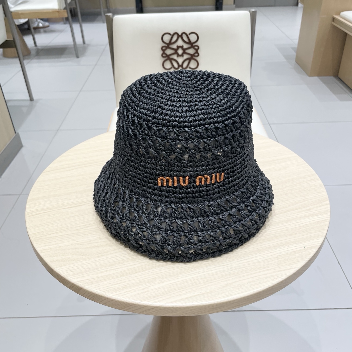   Miu Miu/缪缪 25春夏 字母刺绣logo 女士 镂空渔夫帽 