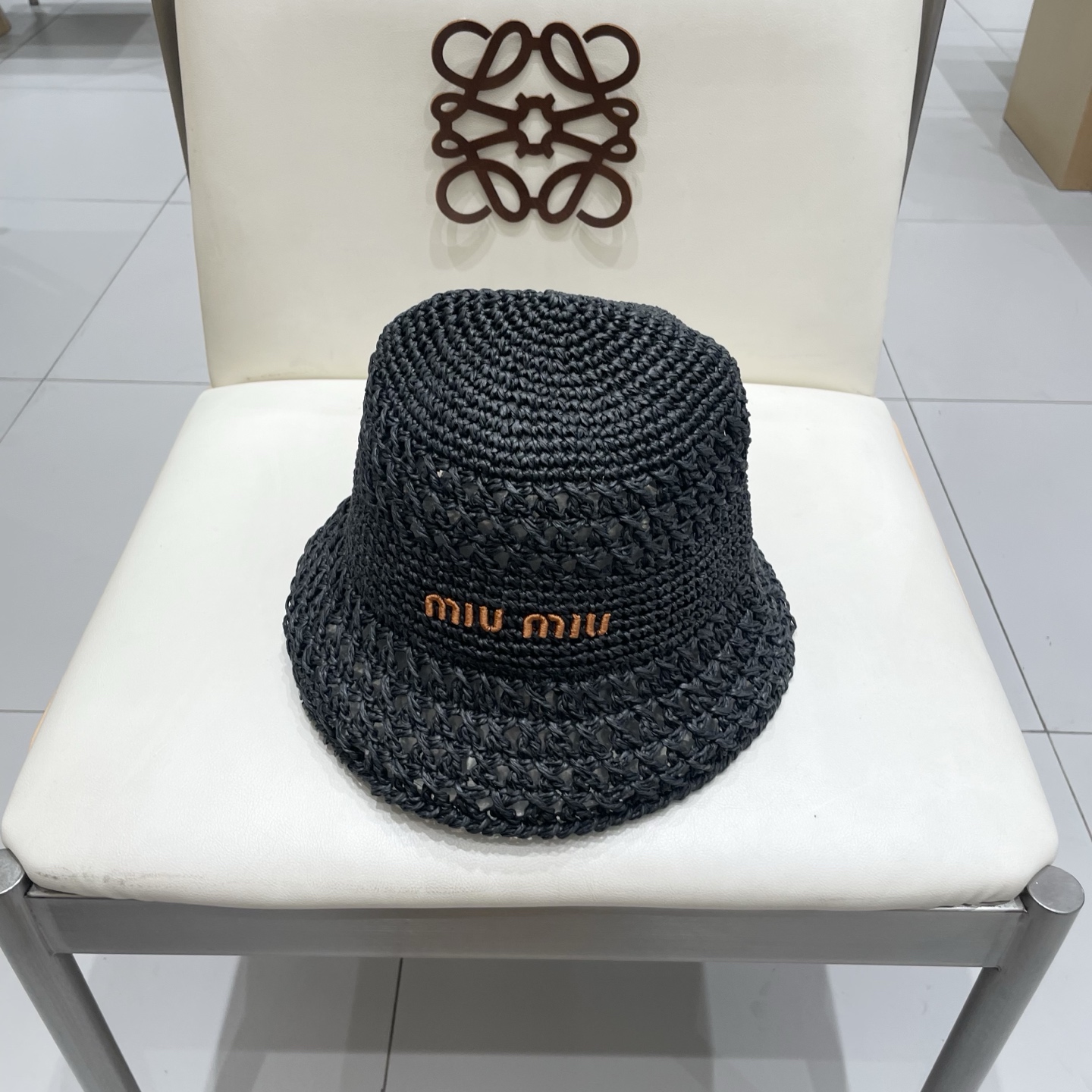   Miu Miu/缪缪 25春夏 字母刺绣logo 女士 镂空渔夫帽 