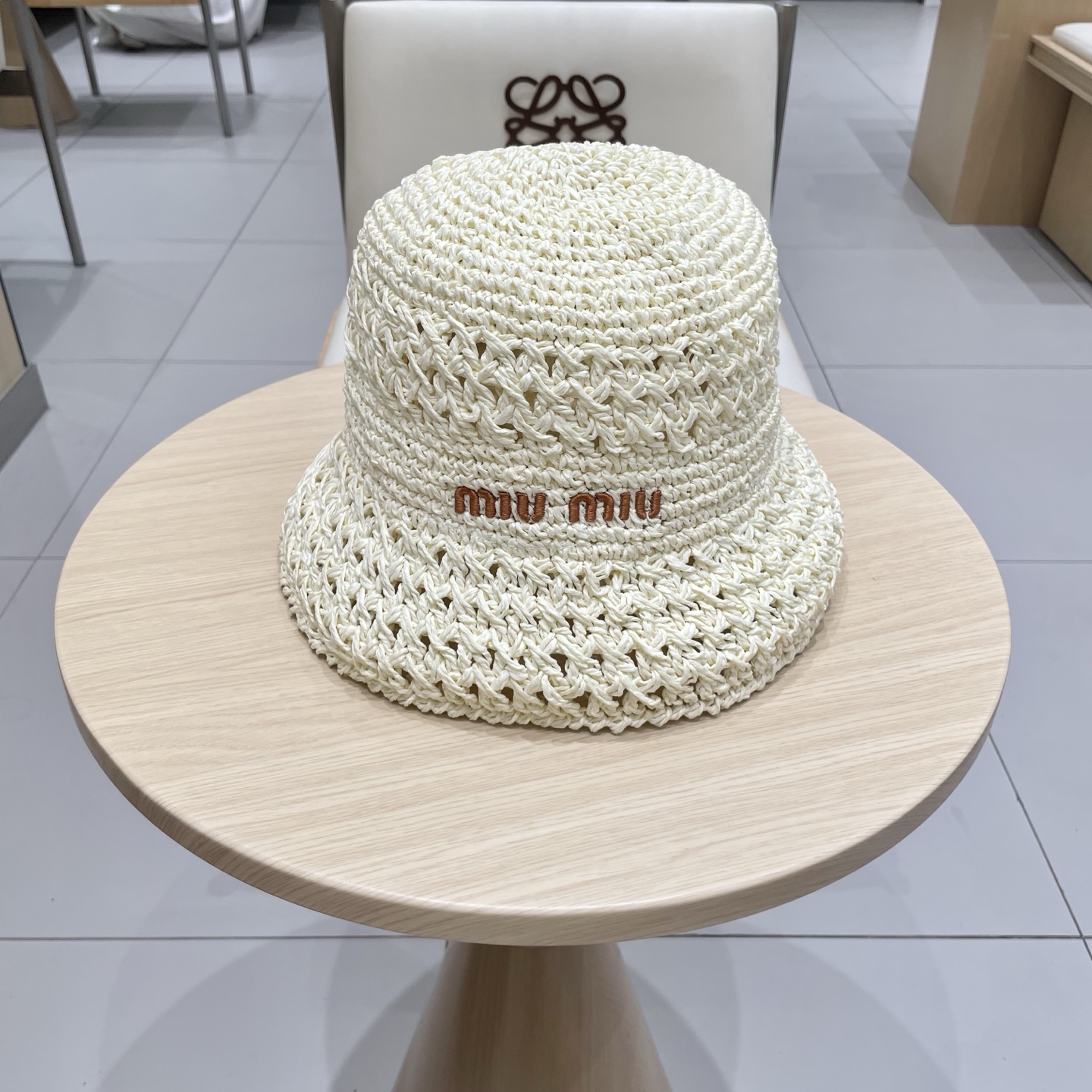   Miu Miu/缪缪 25春夏 字母刺绣logo 女士 镂空渔夫帽 