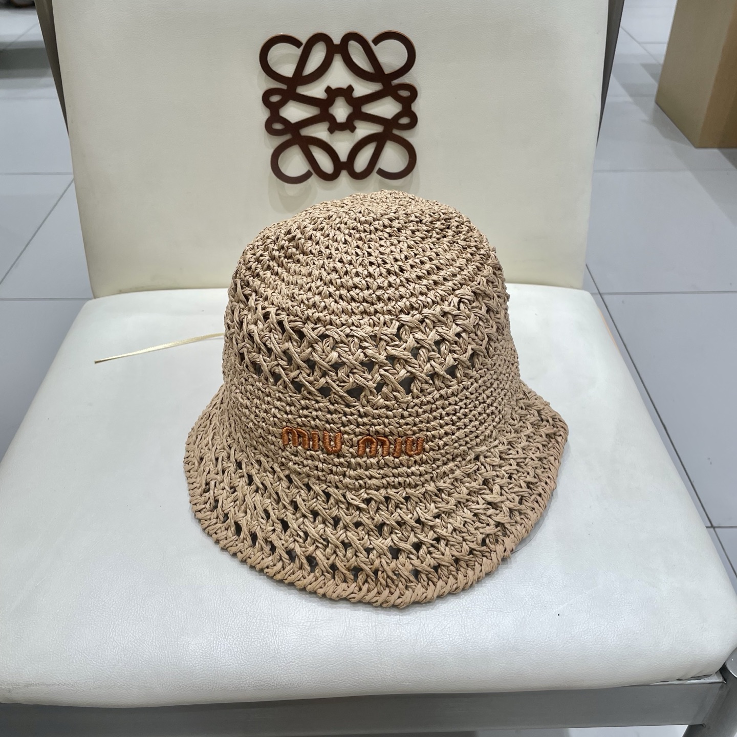   Miu Miu/缪缪 25春夏 字母刺绣logo 女士 镂空渔夫帽 