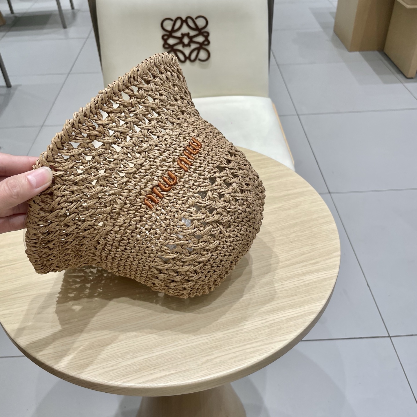   Miu Miu/缪缪 25春夏 字母刺绣logo 女士 镂空渔夫帽 