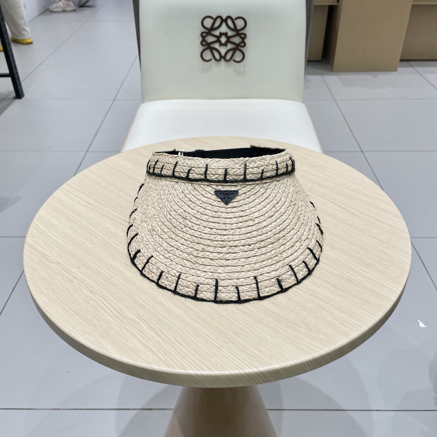 NO:344273,Prada Prada ~ Rafia empty top hat Super small face ~ elegant and fashionable texture and comfort are super good hat Straw hat Fisherman's hat Baseball hat, hat, prada, prada, espadrilles, hatsprada普拉达～拉菲草空顶帽 超级显脸小~优雅又时尚 质感和舒适度都超棒帽子草帽渔夫帽棒球帽,帽子,prada,prada,espadrilles,hats,hat