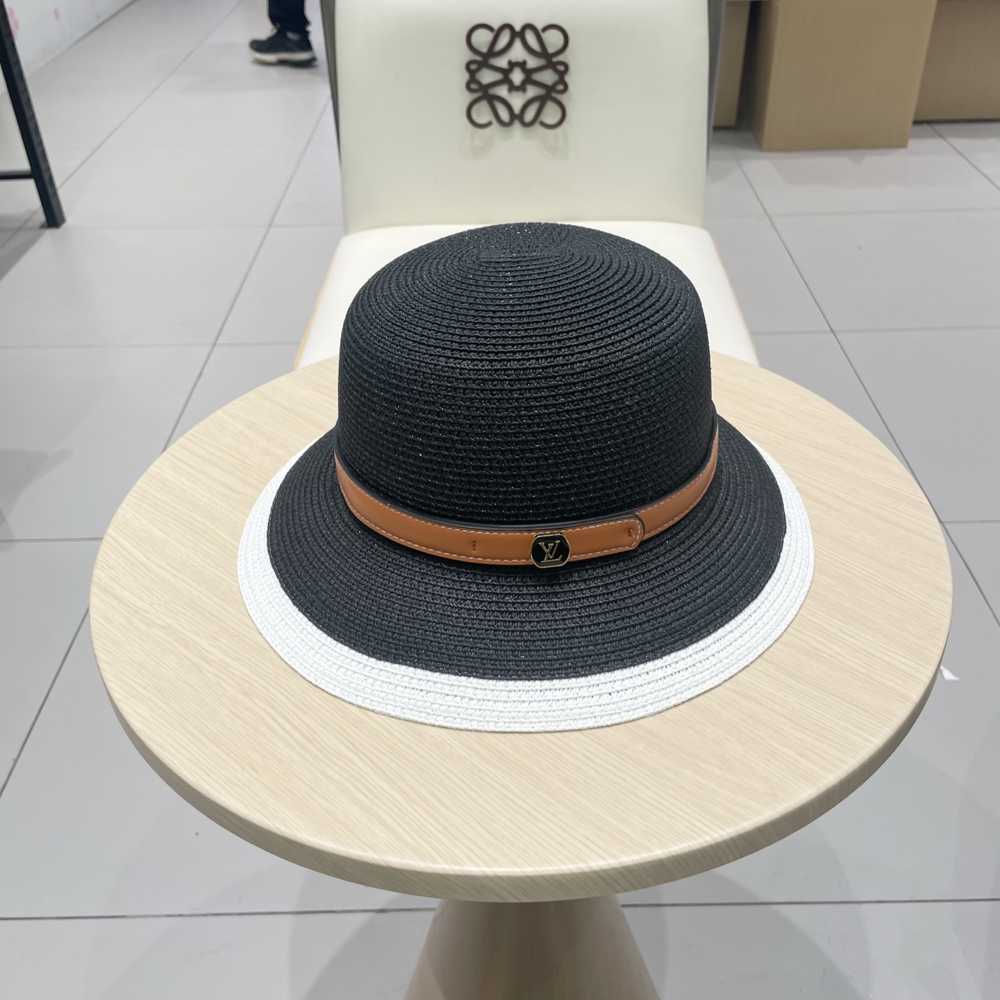 NO:363540,[LV Louis Vuitton] 2025 new belt decorative vacation top hat, straw hat, a must-have for travel, super easy to match, buy it now!  Hat Straw Hat Fisherman Hat Baseball Hat Knitted Hat, Hats, louis vuitton,louis vuitton,espadrilles,hats【LV路易威登】2025新款皮带装饰度假风礼帽,草帽,旅行必备,超好搭配,赶紧入手！帽子草帽渔夫帽棒球帽针织帽,帽子,louis vuitton,louis vuitton,espadrilles,hats,hat
