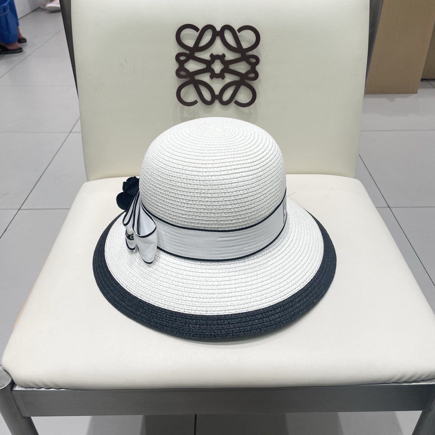  Chanel香奈儿山茶花草帽，拼色遮阳帽，头围57cm