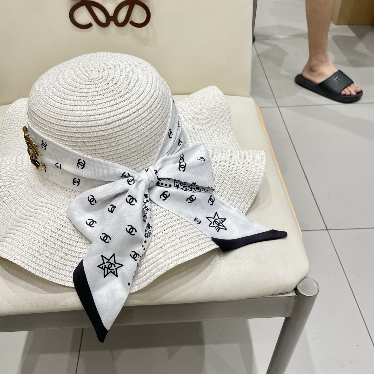 【CHANEL香奈儿】2025新款小香风丝带度假风盆帽草帽，出街旅行单品