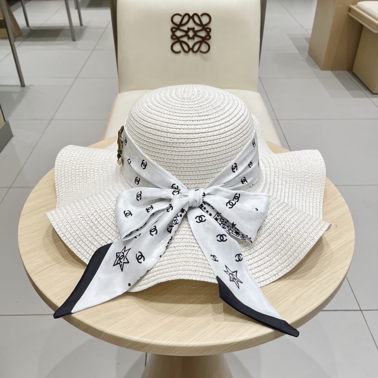 【CHANEL香奈儿】2025新款小香风丝带度假风盆帽草帽，出街旅行单品