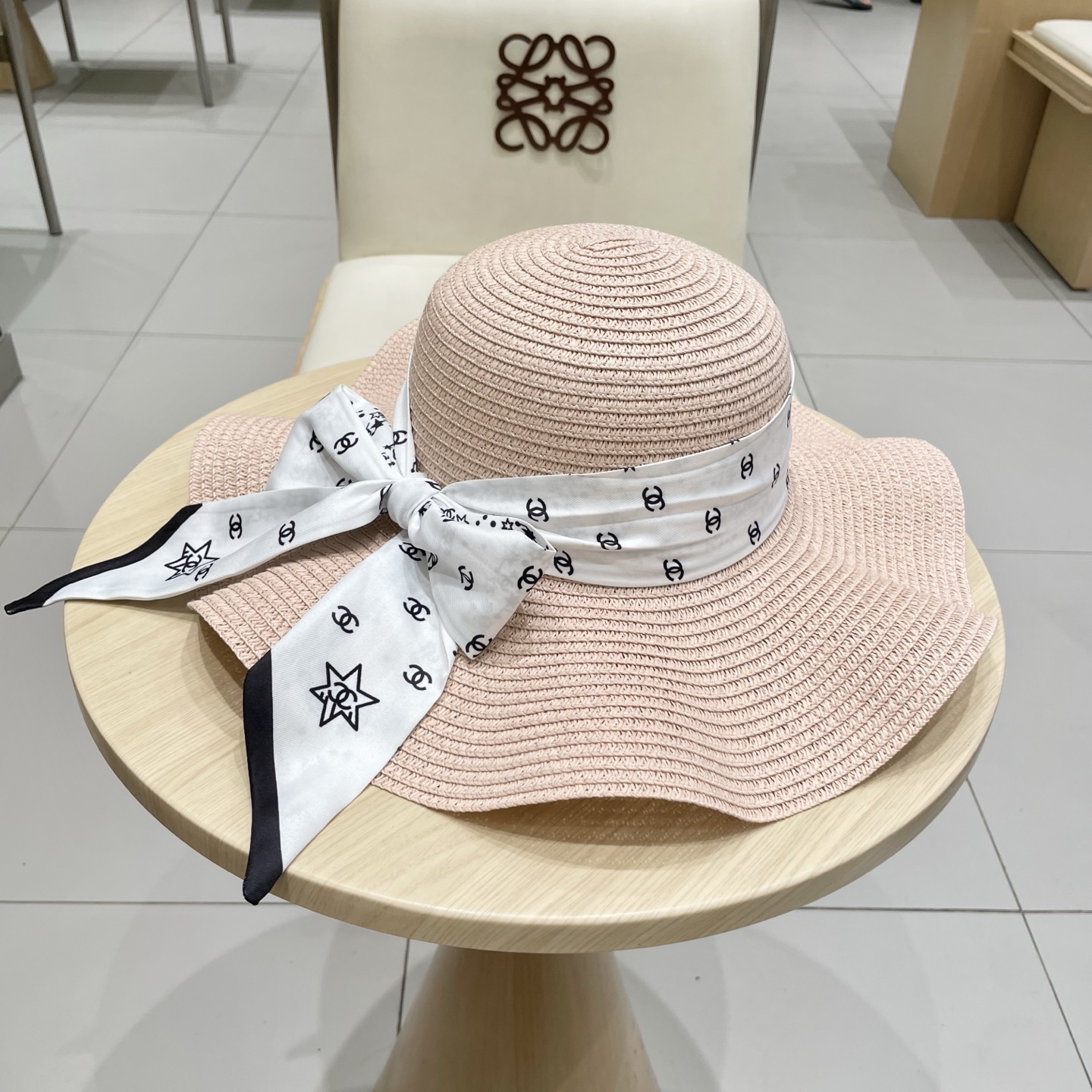 【CHANEL香奈儿】2025新款小香风丝带度假风盆帽草帽，出街旅行单品