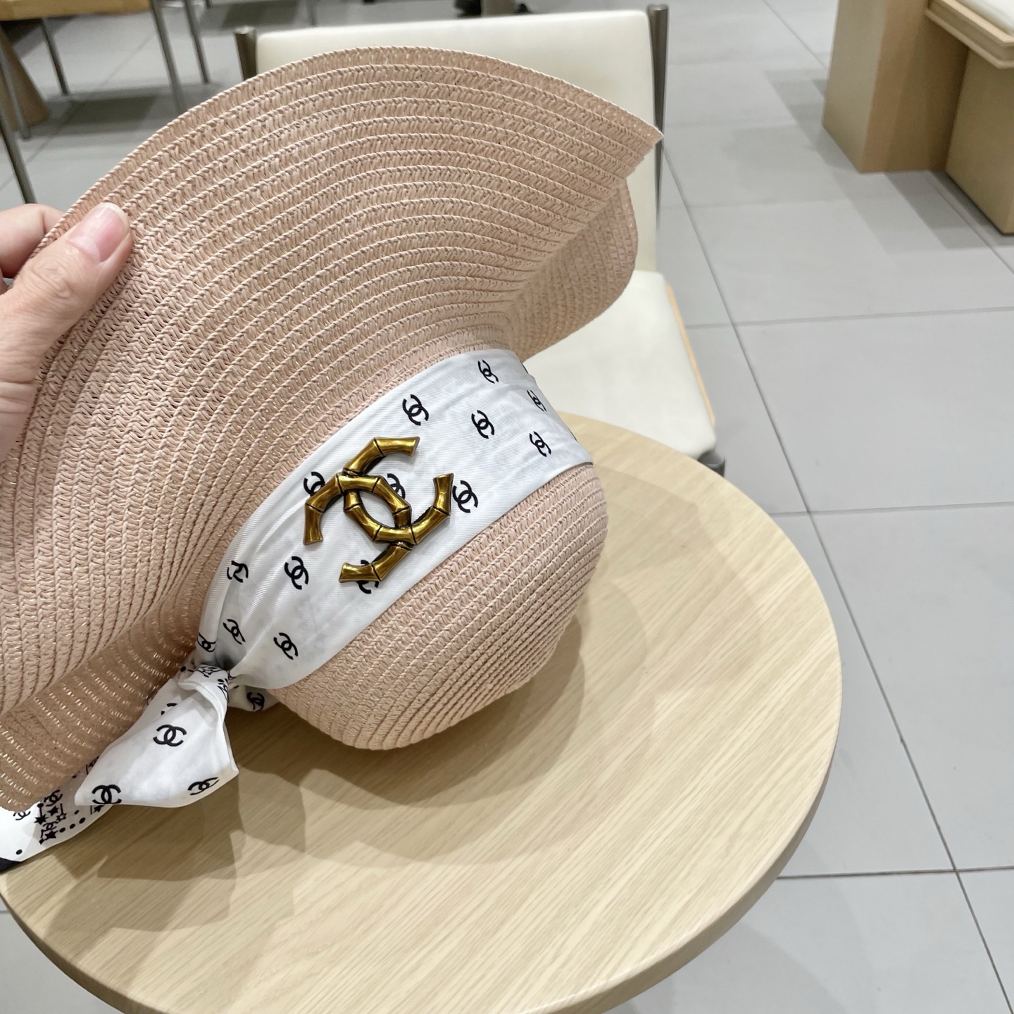 【CHANEL香奈儿】2025新款小香风丝带度假风盆帽草帽，出街旅行单品