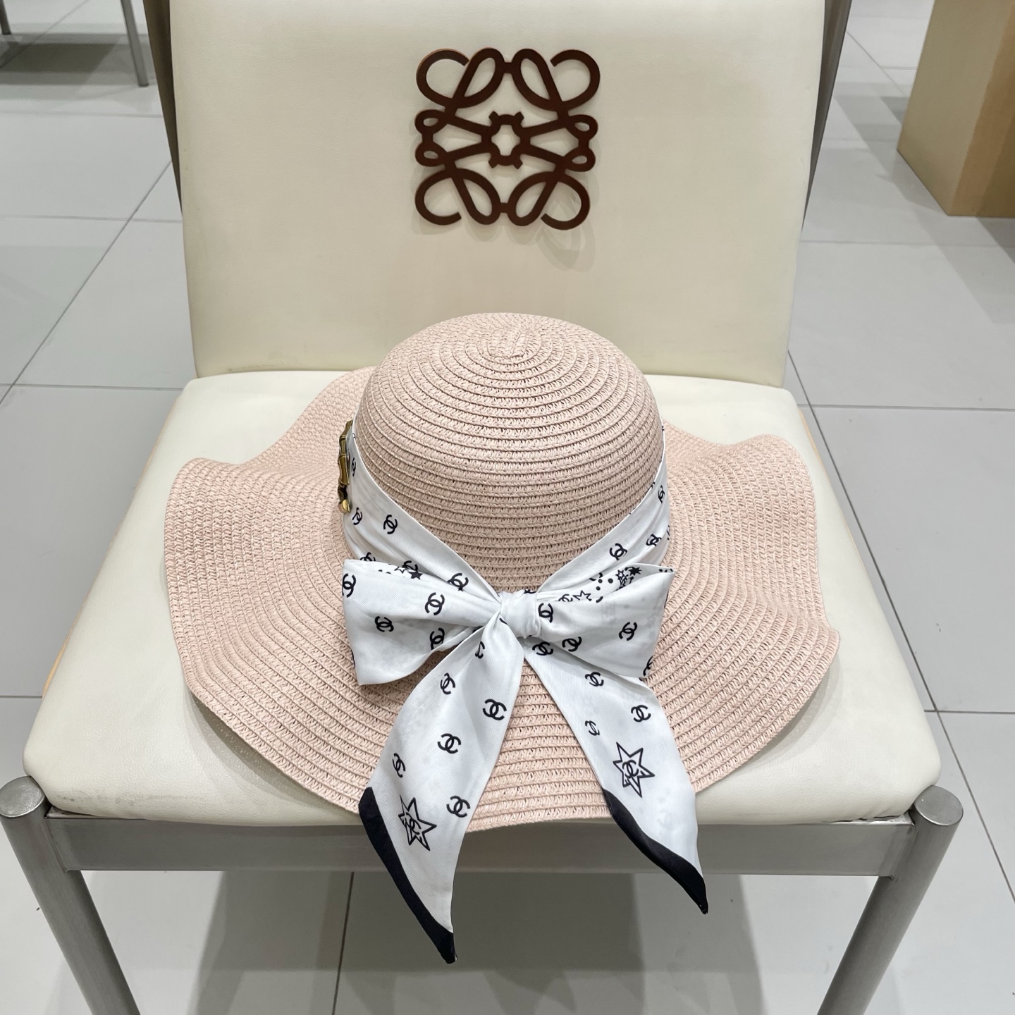 【CHANEL香奈儿】2025新款小香风丝带度假风盆帽草帽，出街旅行单品