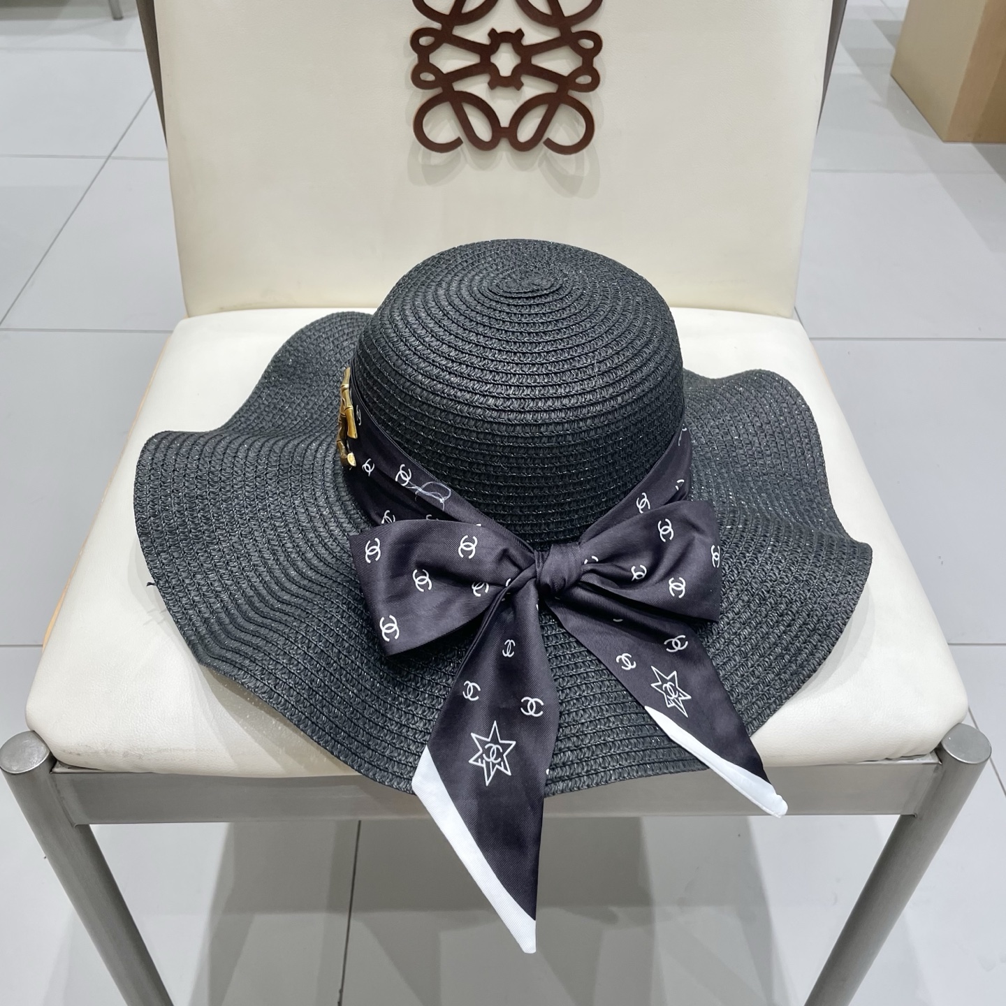 【CHANEL香奈儿】2025新款小香风丝带度假风盆帽草帽，出街旅行单品