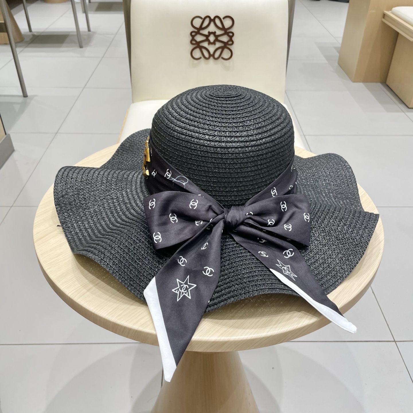 【CHANEL香奈儿】2025新款小香风丝带度假风盆帽草帽，出街旅行单品