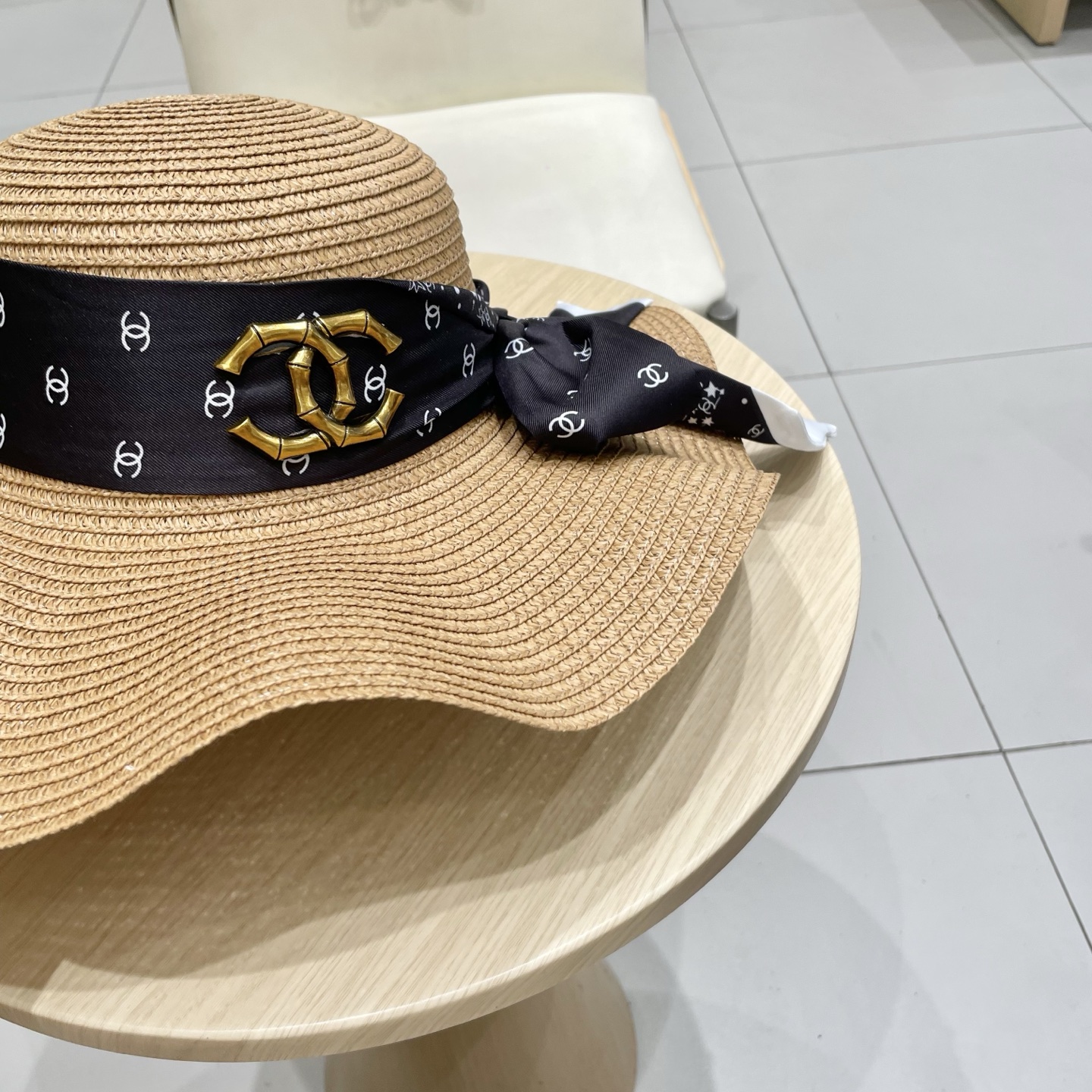 【CHANEL香奈儿】2025新款小香风丝带度假风盆帽草帽，出街旅行单品