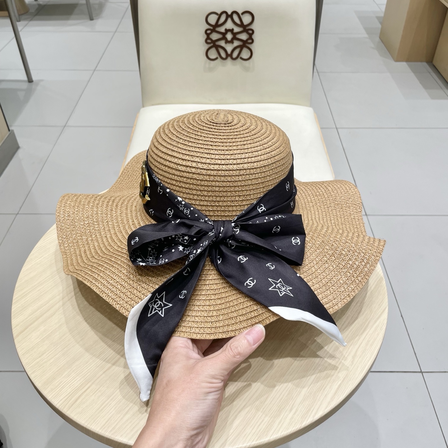 【CHANEL香奈儿】2025新款小香风丝带度假风盆帽草帽，出街旅行单品