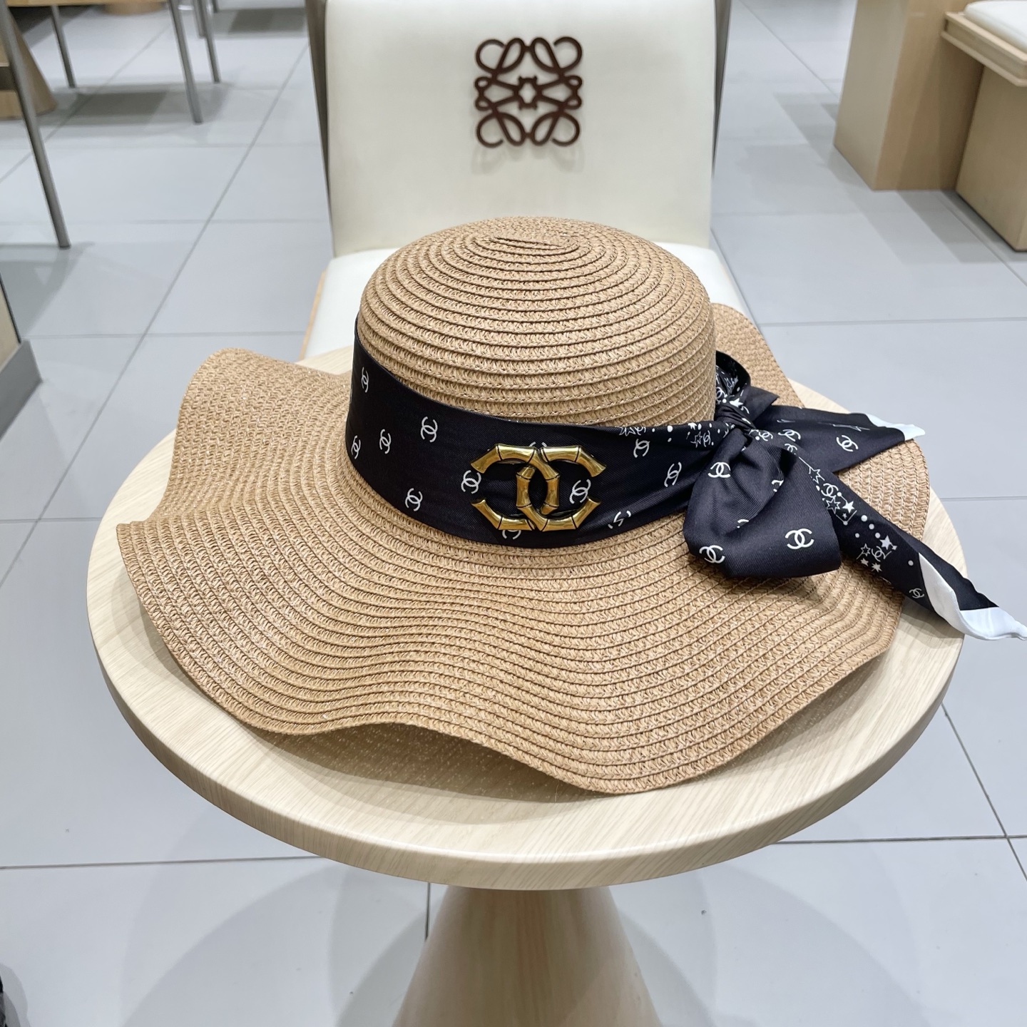 【CHANEL香奈儿】2025新款小香风丝带度假风盆帽草帽，出街旅行单品