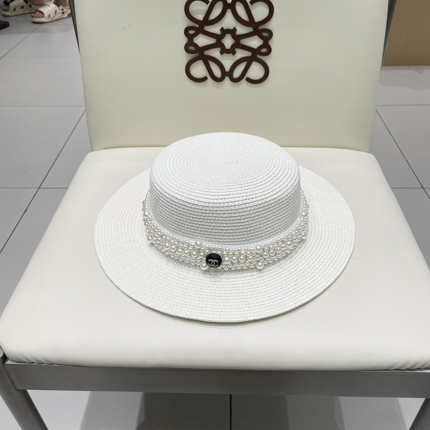  
Chanel香奈儿新款礼帽，珍珠平顶帽，草帽，头围57cm