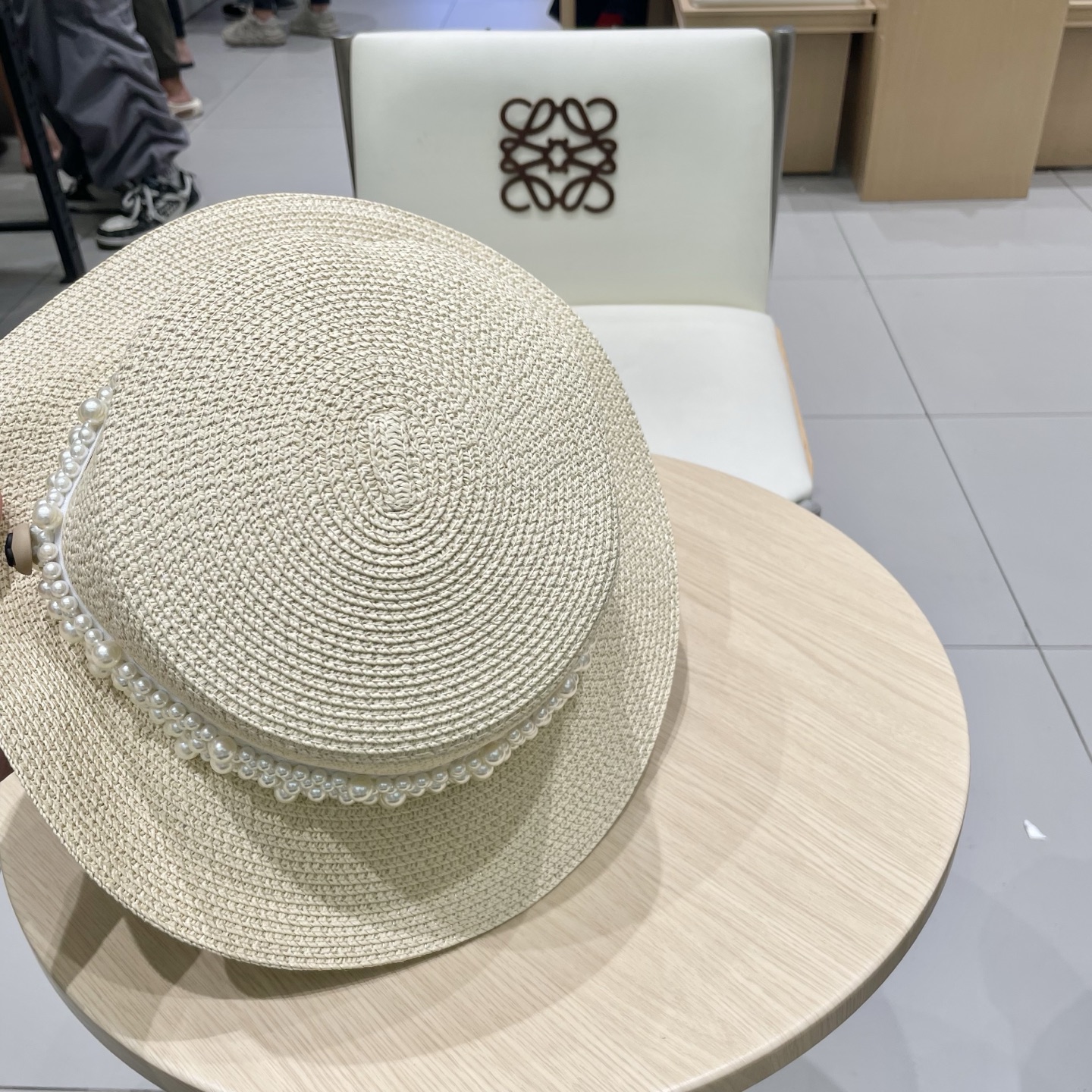  
Chanel香奈儿新款礼帽，珍珠平顶帽，草帽，头围57cm