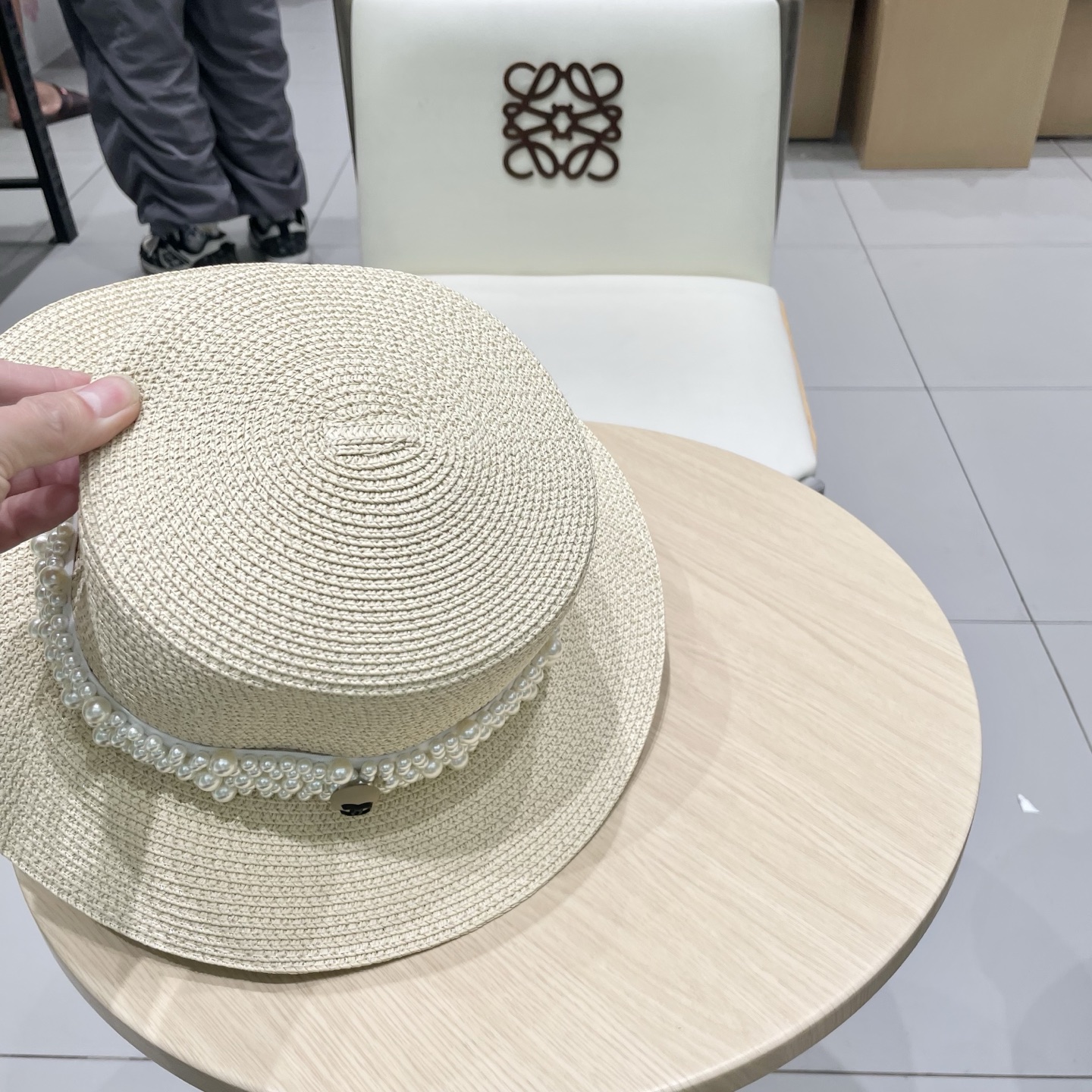  
Chanel香奈儿新款礼帽，珍珠平顶帽，草帽，头围57cm