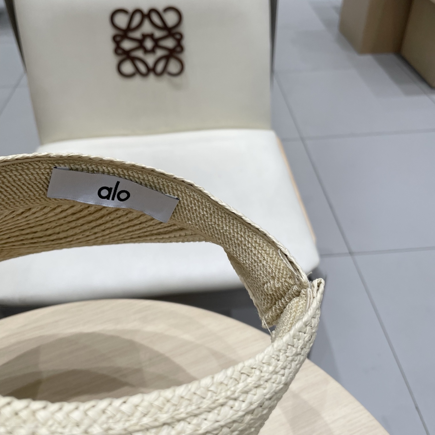  alo～新款空顶帽，小仙女🧚空顶帽
洋气十足，出门妥妥哒！
夏日必备单品！