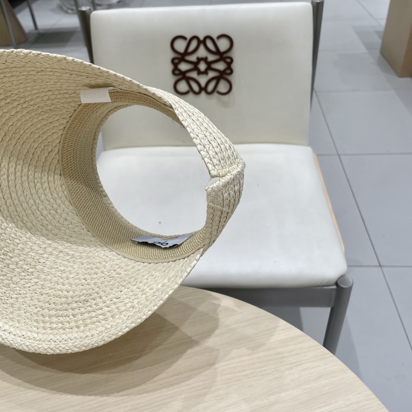  alo～新款空顶帽，小仙女🧚空顶帽
洋气十足，出门妥妥哒！
夏日必备单品！