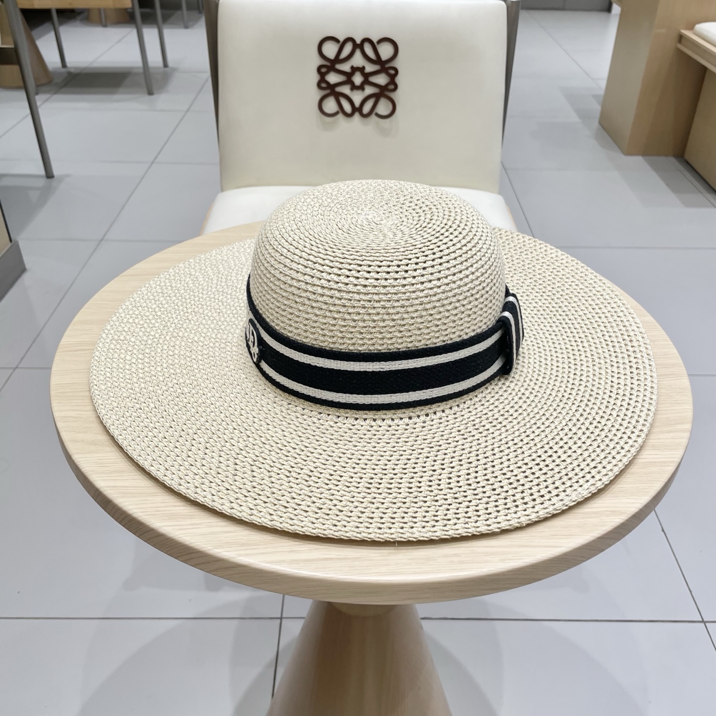 迪奥 Dior2025新款草帽，高级定制，名媛风，细节待上，夏季防晒防紫外线，出行必备，百搭好看