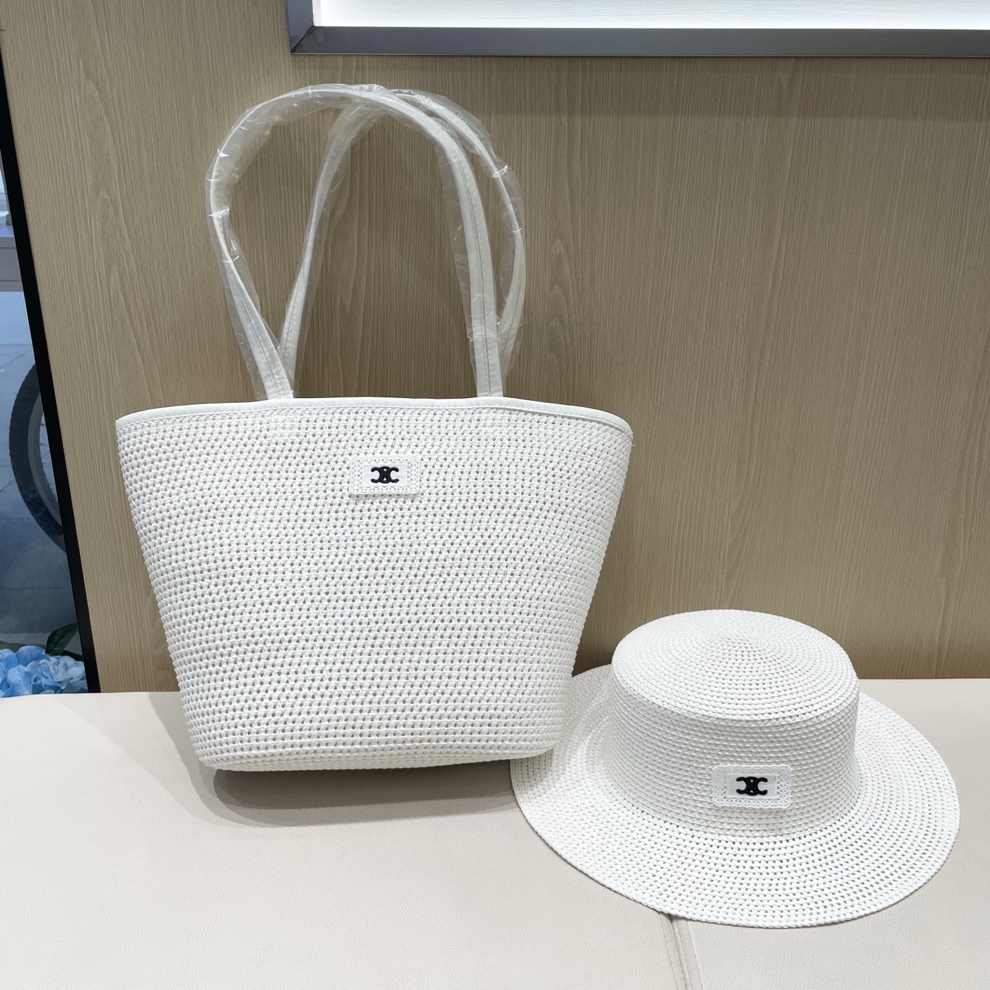 NO:228775,celine Celine Beach Bag Hat New Straw Wearing Bag Women Large Capacity Shoulder Bag Seaside Beach Bucket Bag Casual and Versatile Commuter Tote Bag Hat Straw Hat Fisherman's Hats Baseball Cap, Hats, Celine, espadrilles, espadrilles, totes, shoulder bags, hats19860909celine塞琳沙滩包包帽子新款草编包女大容量单肩包海边沙滩水桶包休闲百搭通勤托特包帽子草帽渔夫帽棒球帽,帽子,celine,espadrilles,espadrilles,totes,shoulder bags,hats,hat