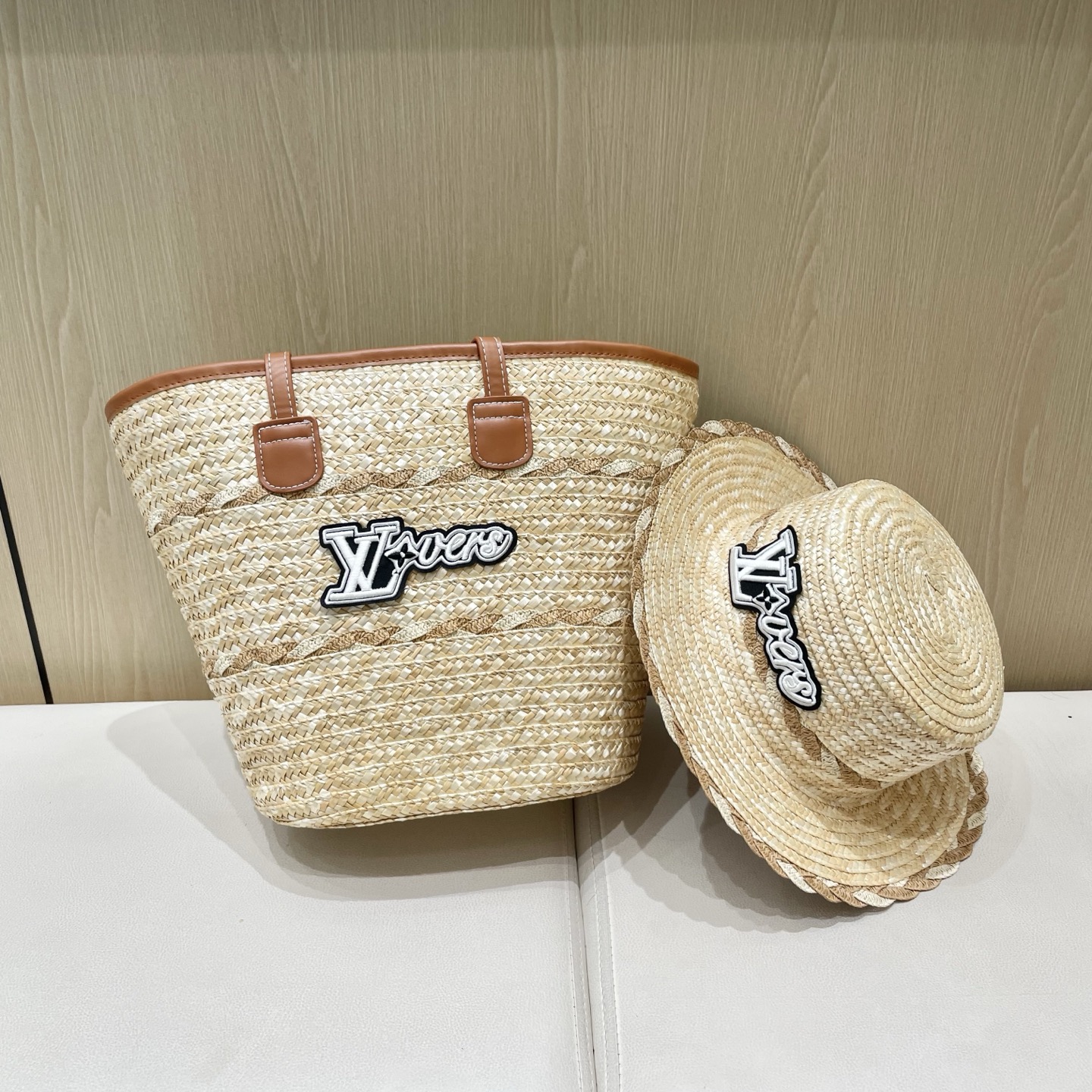 NO:228784,Louis Vuitton lv Louis Vuitton two-piece set straw woven hat seaside beach bag new large capacity woven tote bag photography high-end shoulder bag handbag hat straw hat fisherman hat baseball hat, hat, louis vuitton, louis vuitton, louis vuitton, espadrilles, espadrilles, totes, shoulder bags, hats19860909路易威登lvLouisVuitton两件套麦秆草编帽子海边沙滩包新款大容量编织托特包拍照高级感单肩包手提包帽子草帽渔夫帽棒球帽,帽子,louis vuitton,louis vuitton,louis vuitton,espadrilles,espadrilles,totes,shoulder bags,hats,hat