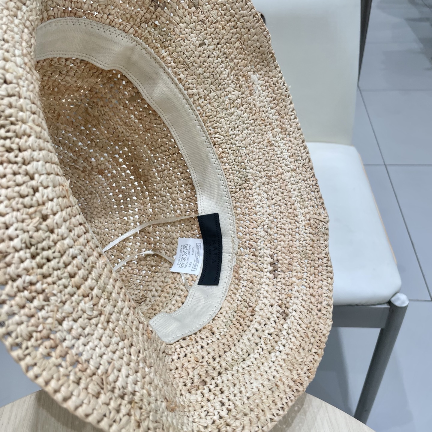  Prada普拉达2025新款拉菲草帽，纯手工钩织，产量极少，重工打造，专柜同款，头围57cm