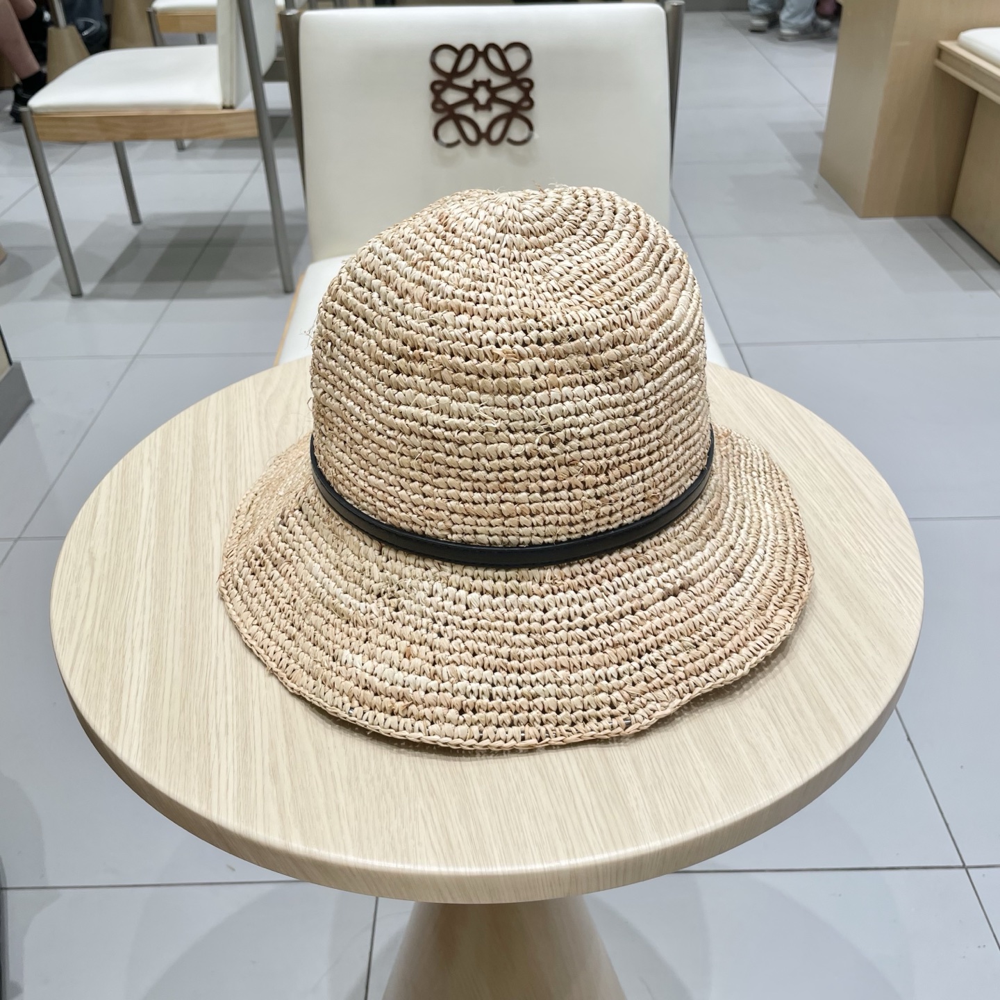  Prada普拉达2025新款拉菲草帽，纯手工钩织，产量极少，重工打造，专柜同款，头围57cm