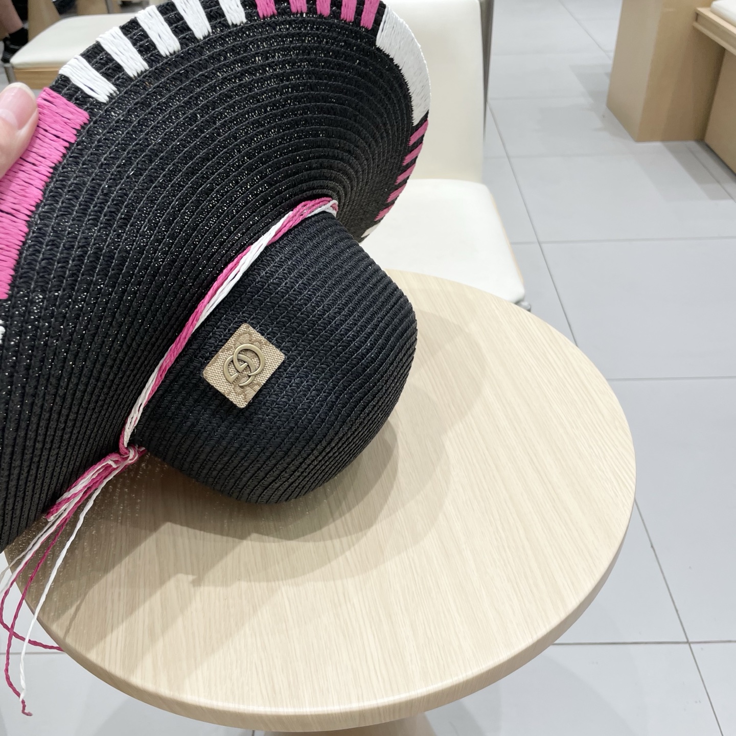  gucci古奇帽檐春夏季新款大边草帽可折叠沙滩帽大檐新款遮阳帽