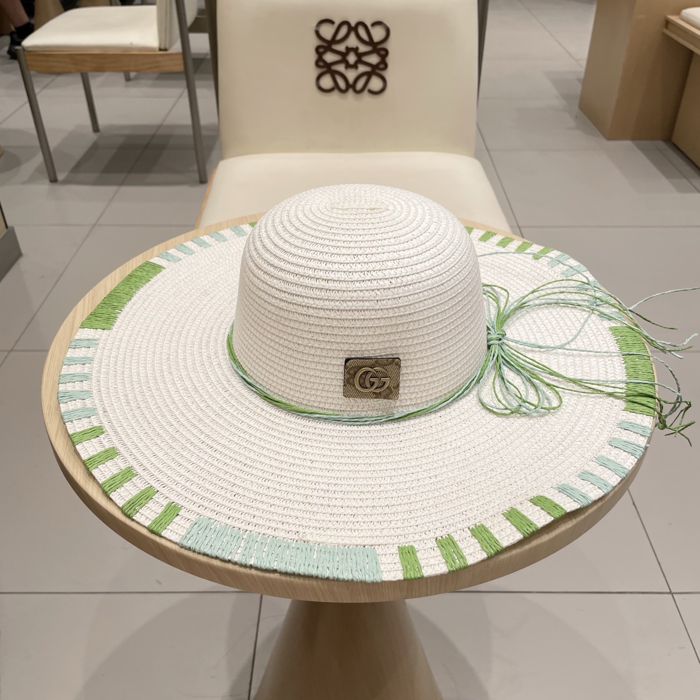 NO:228859,Gucci Gucci hat brim spring and summer new big-edged straw hat foldable beach hat big-brim new sun hat straw hat fisherman hat baseball hat, hat, gucci, espadrilles, hats19860909gucci古奇帽檐春夏季新款大边草帽可折叠沙滩帽大檐新款遮阳帽帽子草帽渔夫帽棒球帽,帽子,gucci,espadrilles,hats,hat