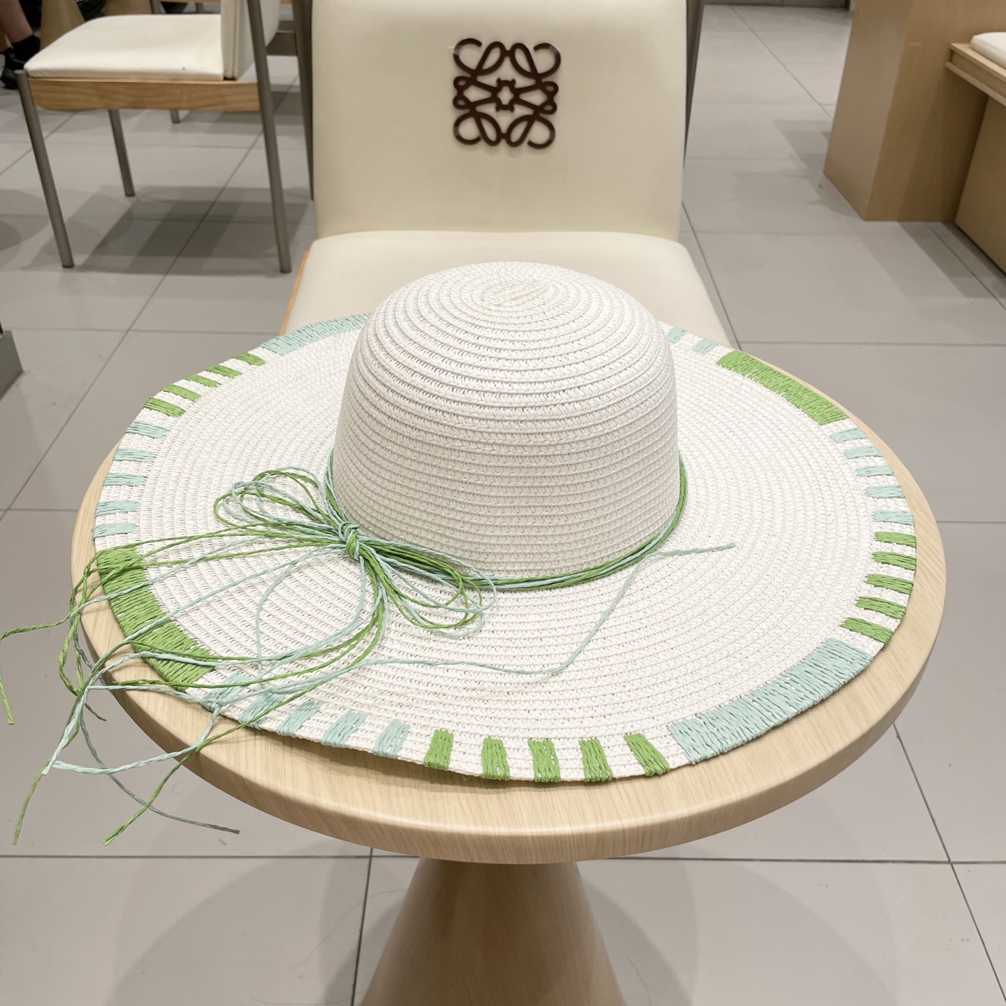  gucci古奇帽檐春夏季新款大边草帽可折叠沙滩帽大檐新款遮阳帽