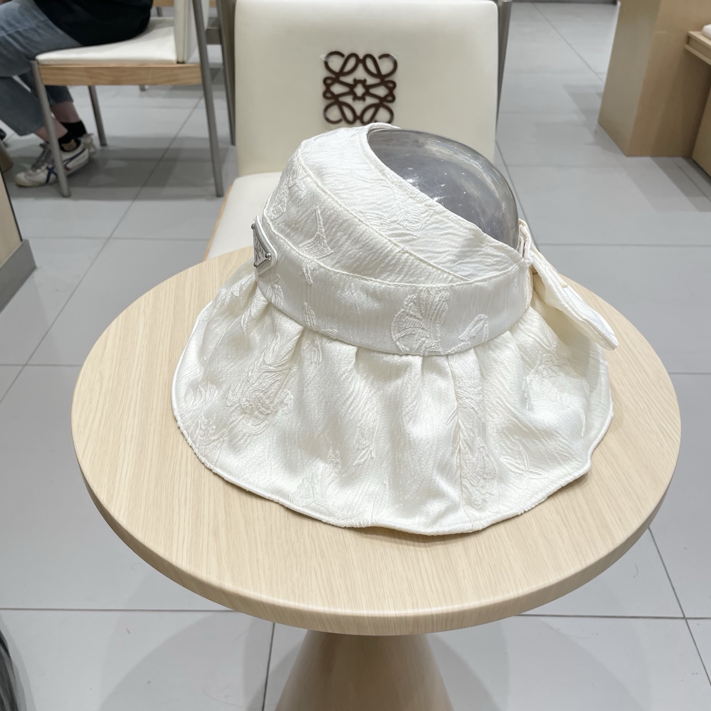  Prada普拉达渔夫帽镂空大檐空顶帽子女夏季防晒遮阳帽遮脸防紫外线太阳帽