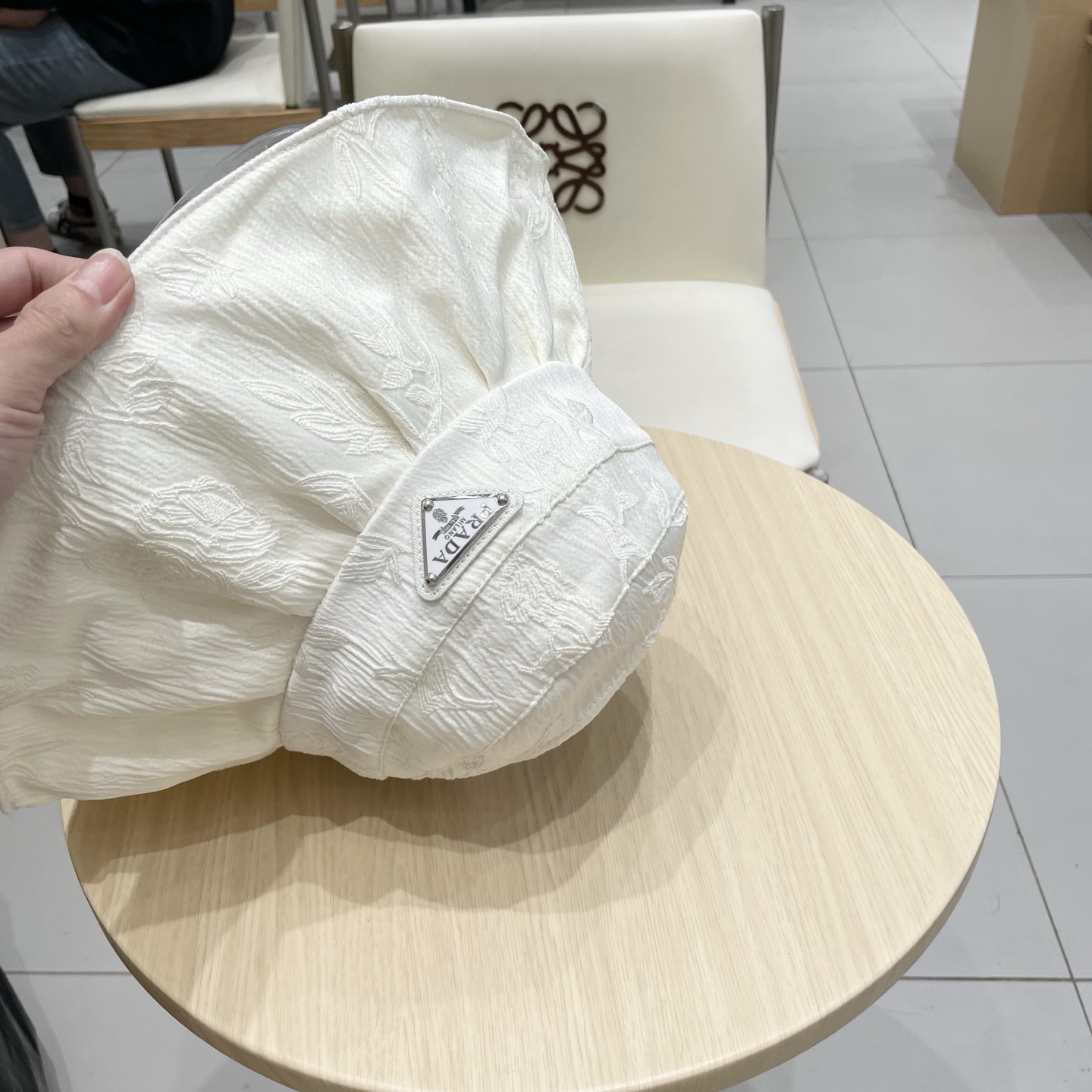  Prada普拉达渔夫帽镂空大檐空顶帽子女夏季防晒遮阳帽遮脸防紫外线太阳帽