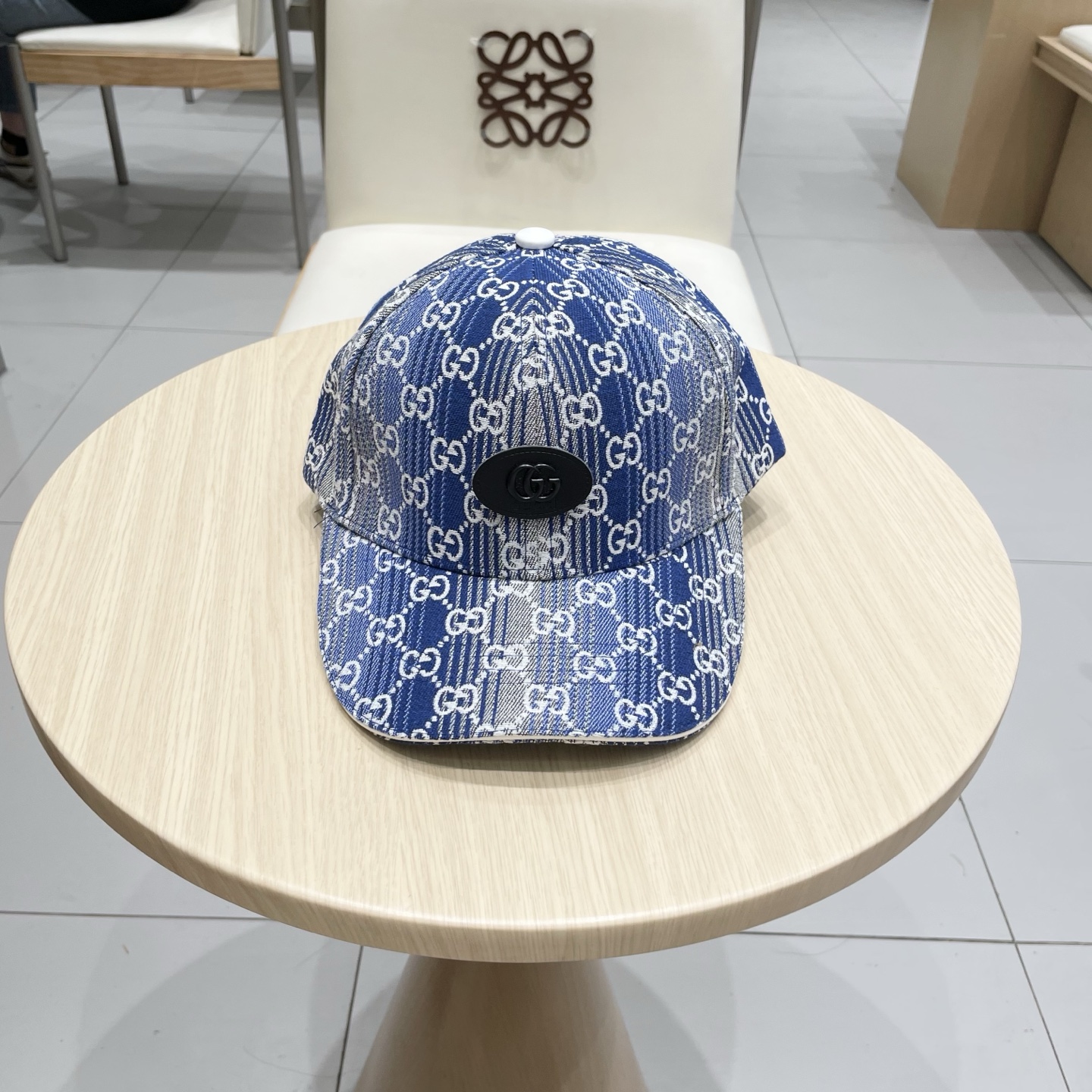 NO:228869,The new product of Guchi baseball cap GUCCI official website, baseball cap, original quality is coming, very exquisite craftsmanship, high-end, atmospheric and up-class!  Low-key luxury, easy to carry!  Run volume!  Hat Straw Hat Fisherman Hat Baseball Hat, Hats, Gucci, espadrilles, hats19860909古奇棒球帽GUCCI官网新品,棒球帽,原单品质火爆来袭 工艺非常精美 高档大气上档次！低调奢华,方便携带！跑量！帽子草帽渔夫帽棒球帽,帽子,gucci,espadrilles,hats,hat