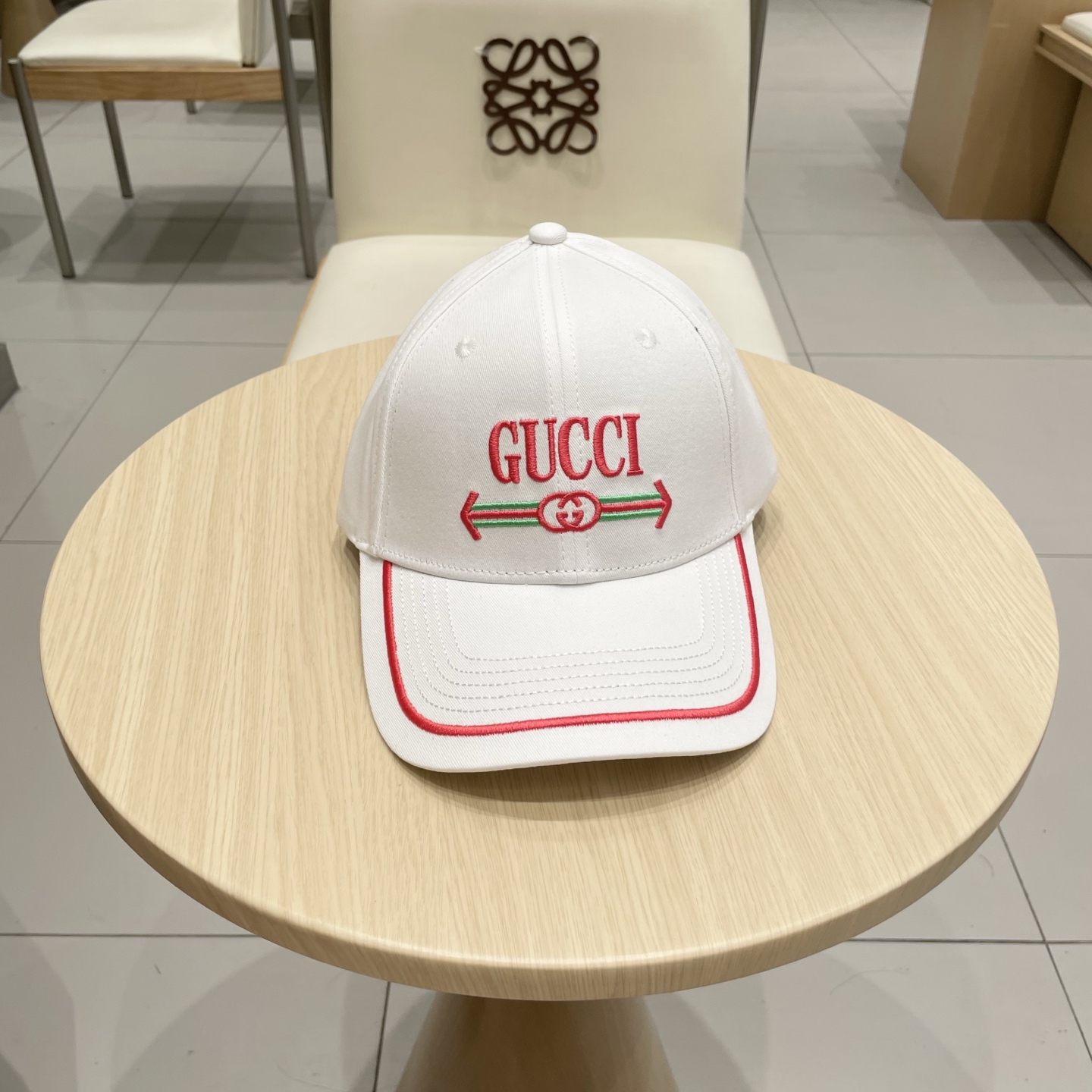   古奇棒球帽♥️GUCCI🧢官网新品，棒球帽，原单品质火爆来袭 。🎩 工艺非常精美 高档大气上档次！低