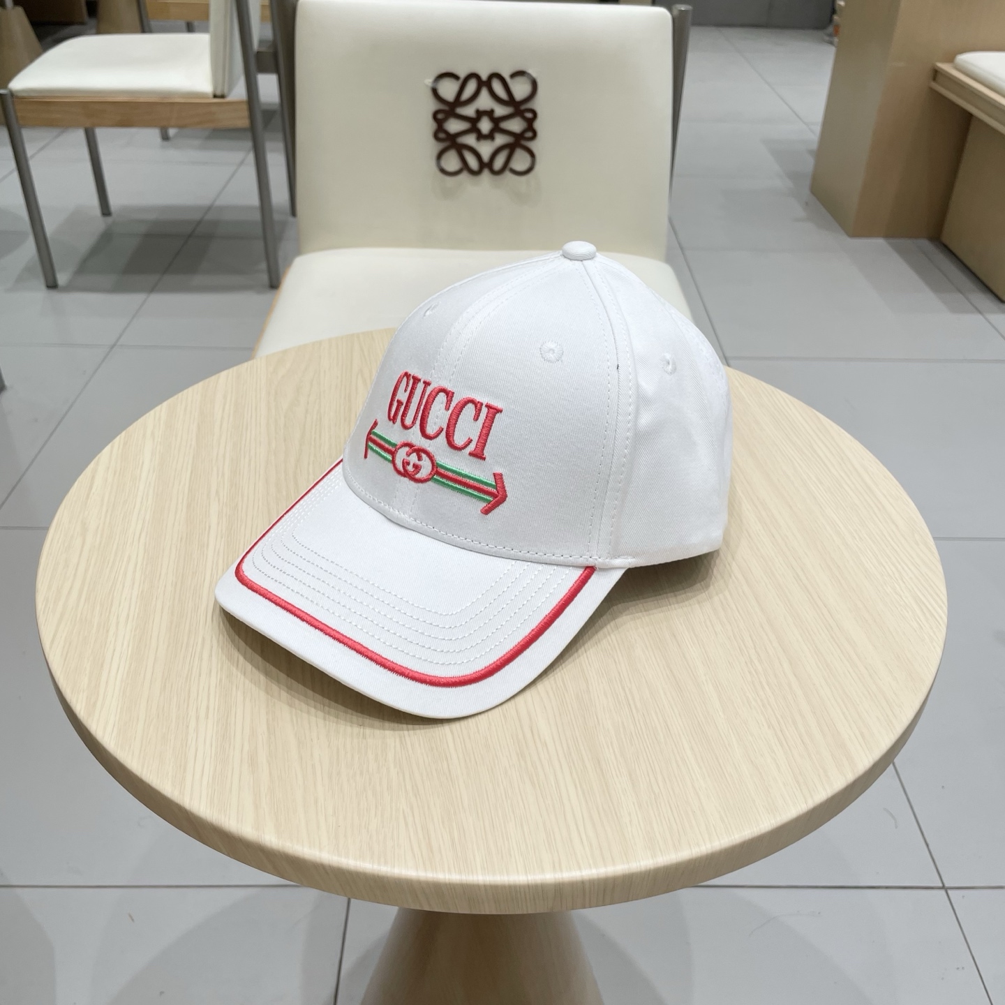   古奇棒球帽♥️GUCCI🧢官网新品，棒球帽，原单品质火爆来袭 。🎩 工艺非常精美 高档大气上档次！低