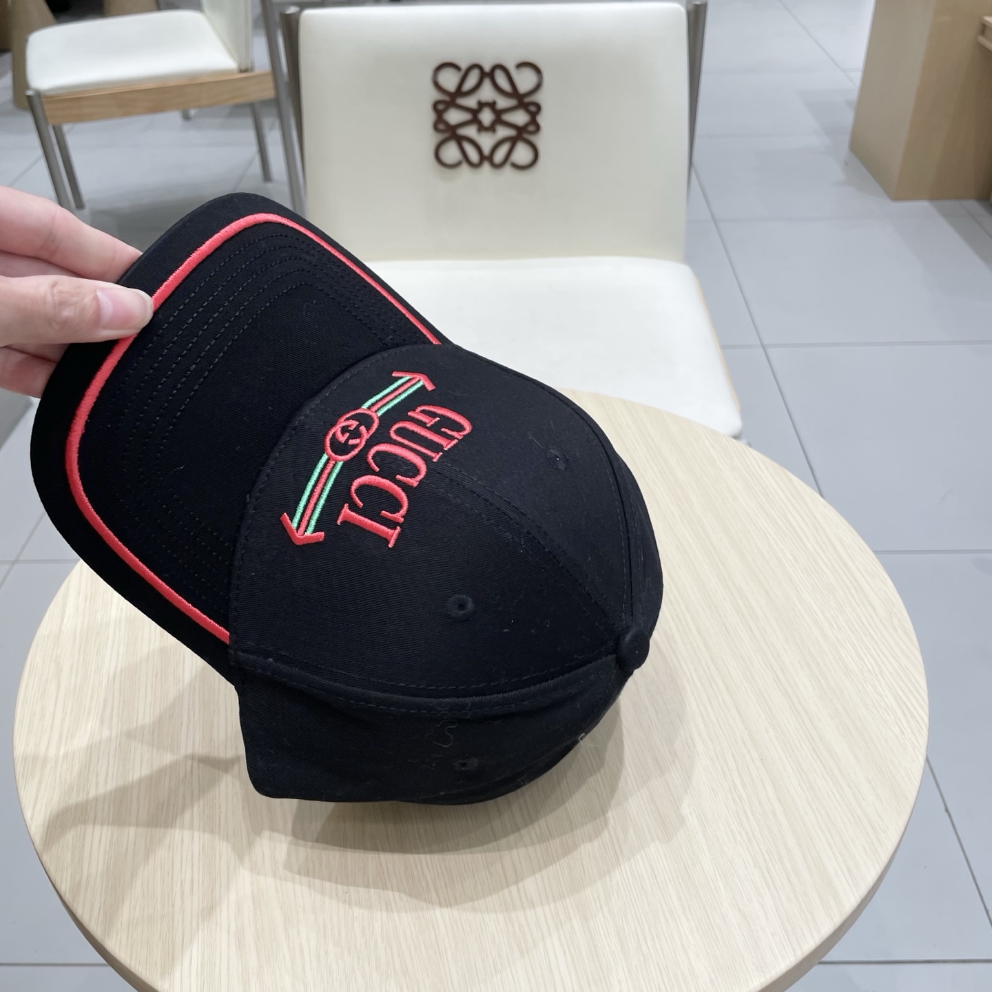   古奇棒球帽♥️GUCCI🧢官网新品，棒球帽，原单品质火爆来袭 。🎩 工艺非常精美 高档大气上档次！低