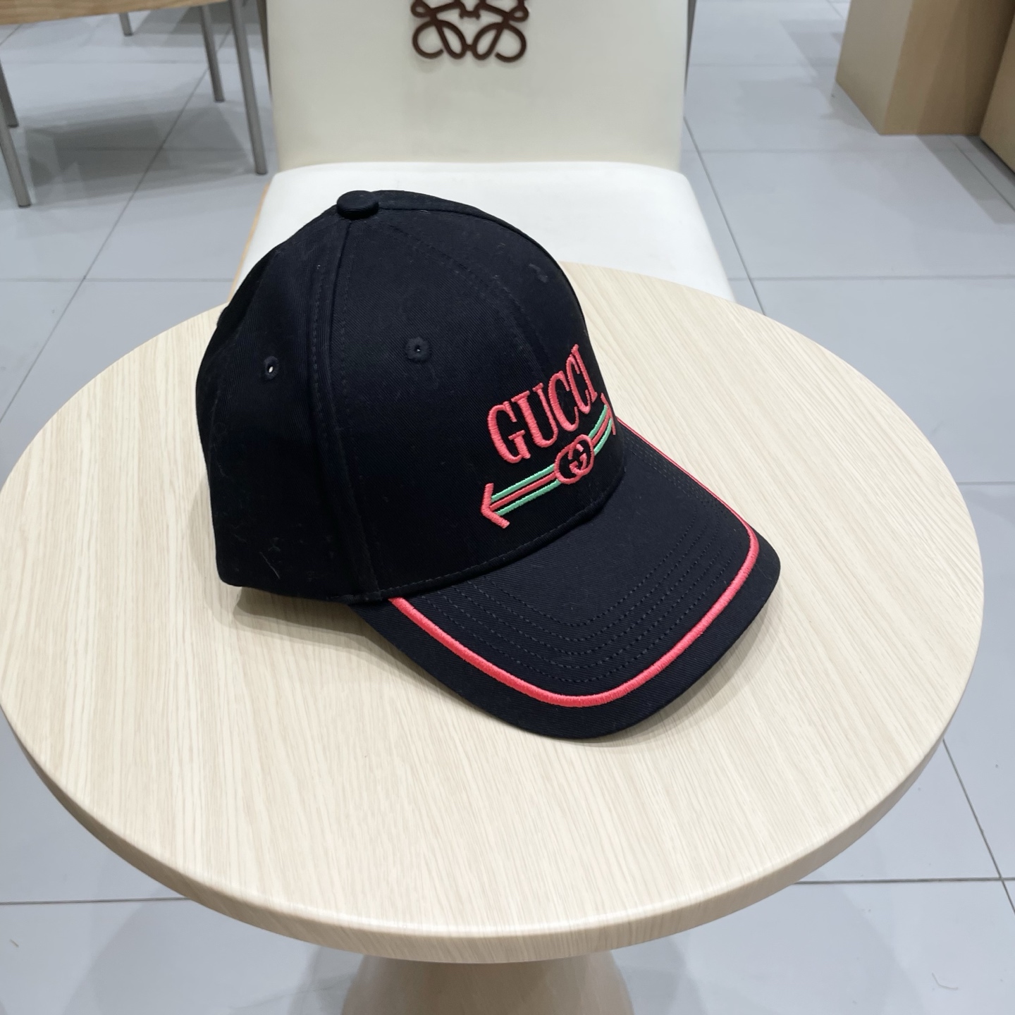   古奇棒球帽♥️GUCCI🧢官网新品，棒球帽，原单品质火爆来袭 。🎩 工艺非常精美 高档大气上档次！低