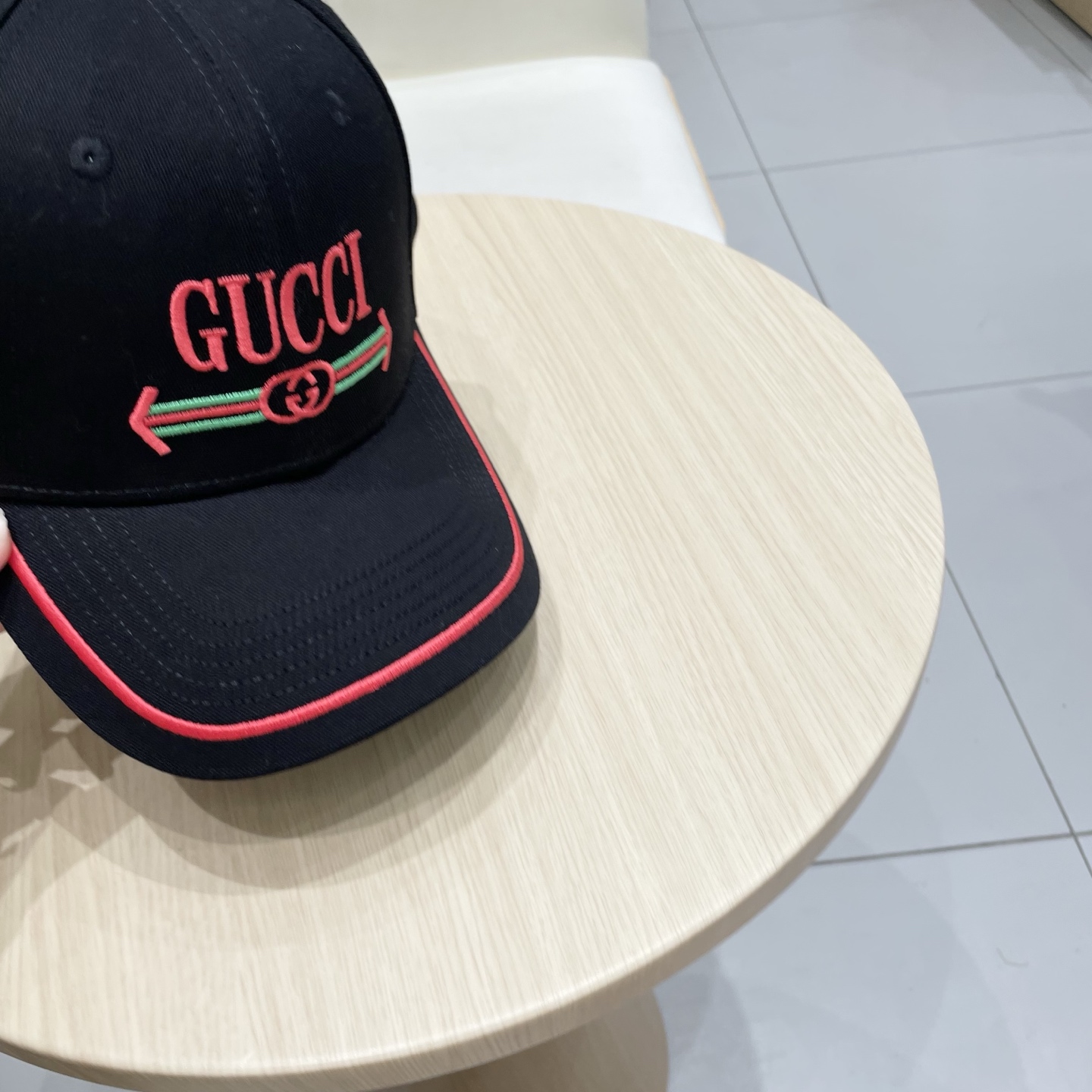   古奇棒球帽♥️GUCCI🧢官网新品，棒球帽，原单品质火爆来袭 。🎩 工艺非常精美 高档大气上档次！低