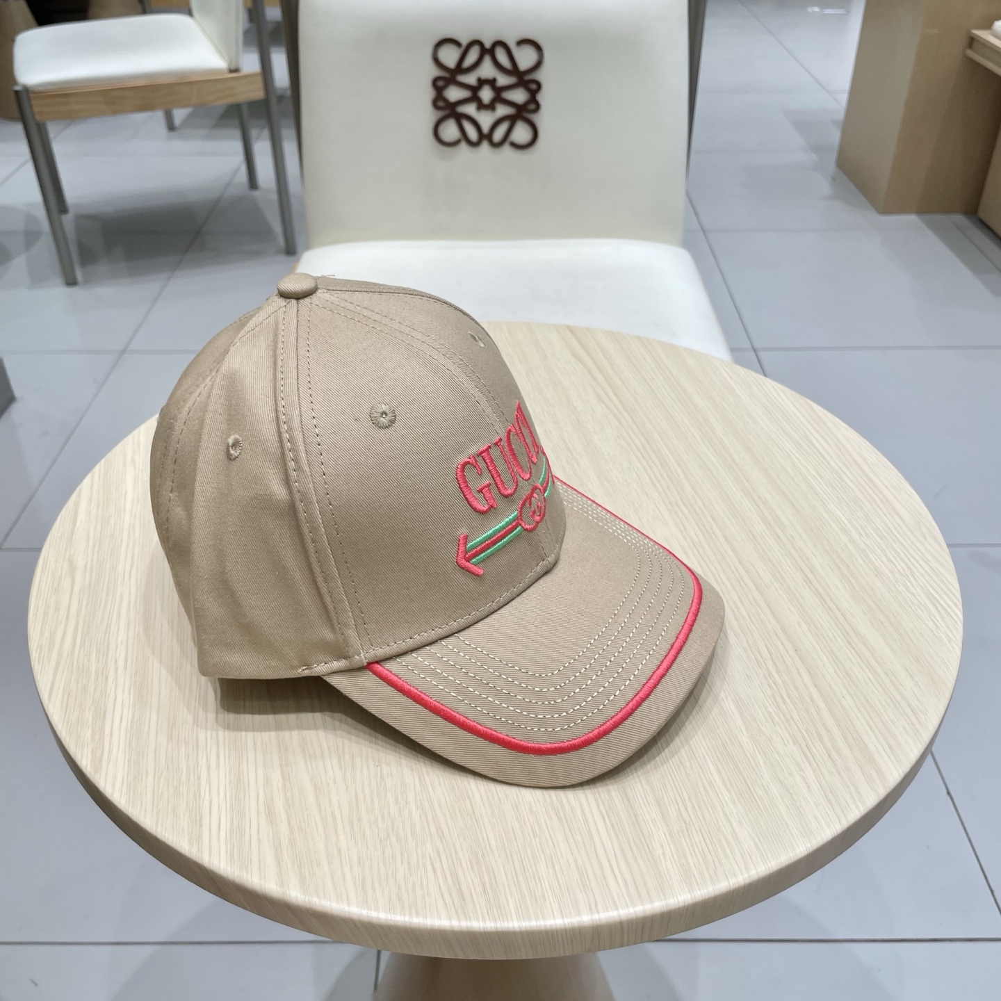   古奇棒球帽♥️GUCCI🧢官网新品，棒球帽，原单品质火爆来袭 。🎩 工艺非常精美 高档大气上档次！低