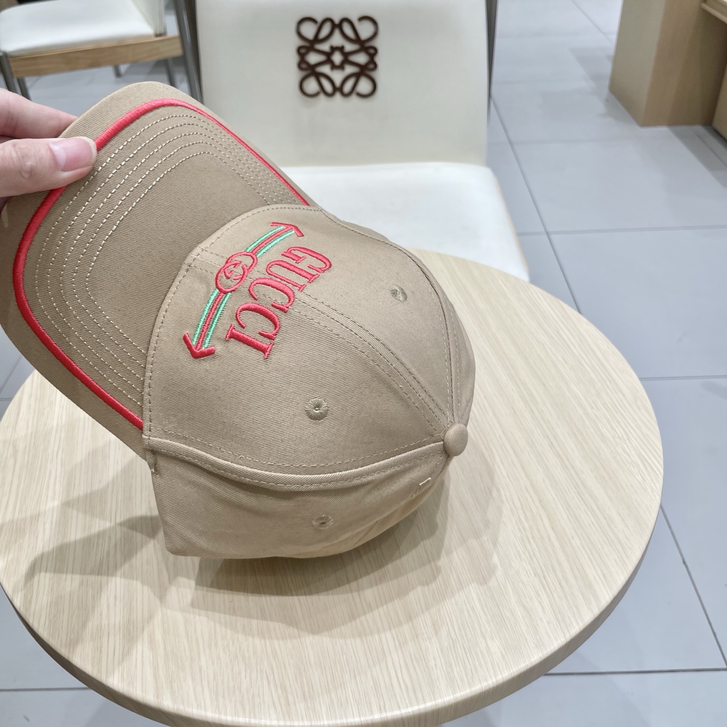   古奇棒球帽♥️GUCCI🧢官网新品，棒球帽，原单品质火爆来袭 。🎩 工艺非常精美 高档大气上档次！低