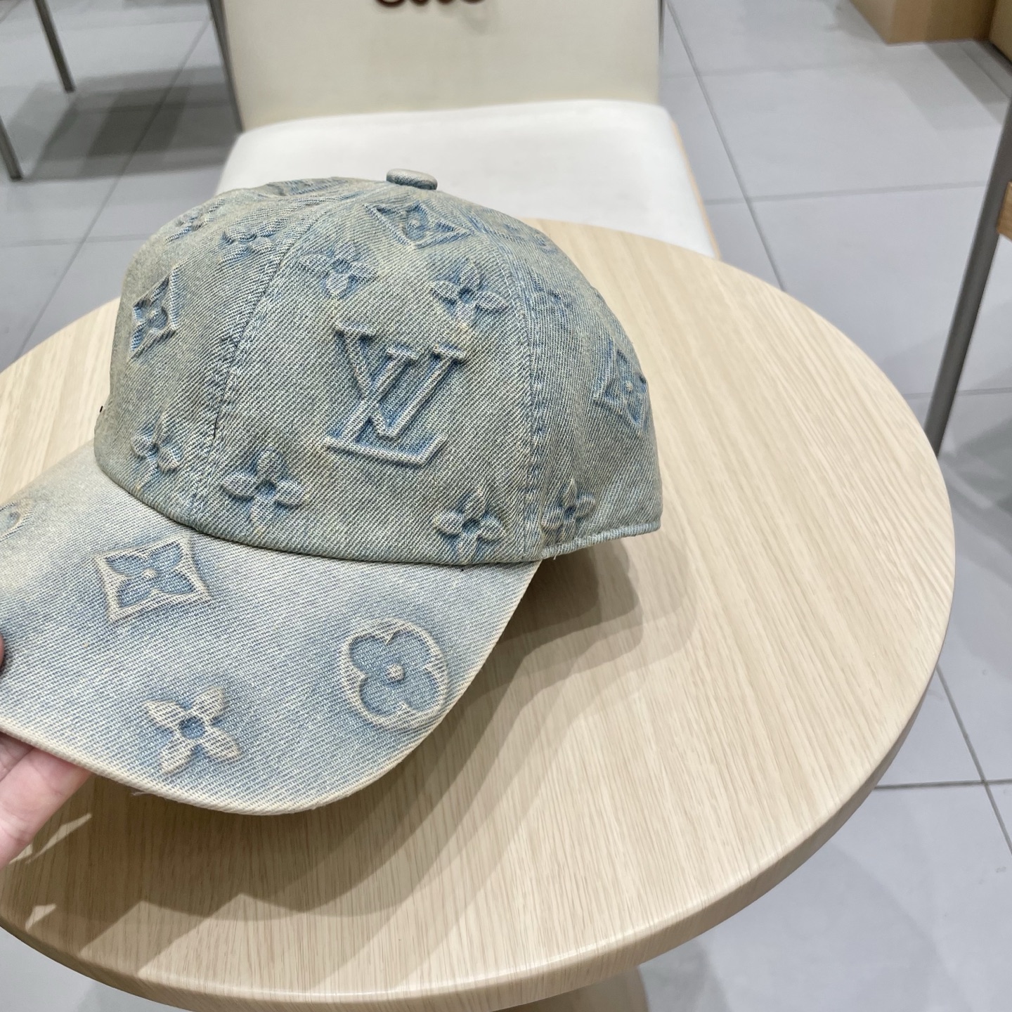  🧢路易威登lv棒球帽 LouisVuitton😍新款重工打造♥️高端大气，百搭款🤗男女通用！