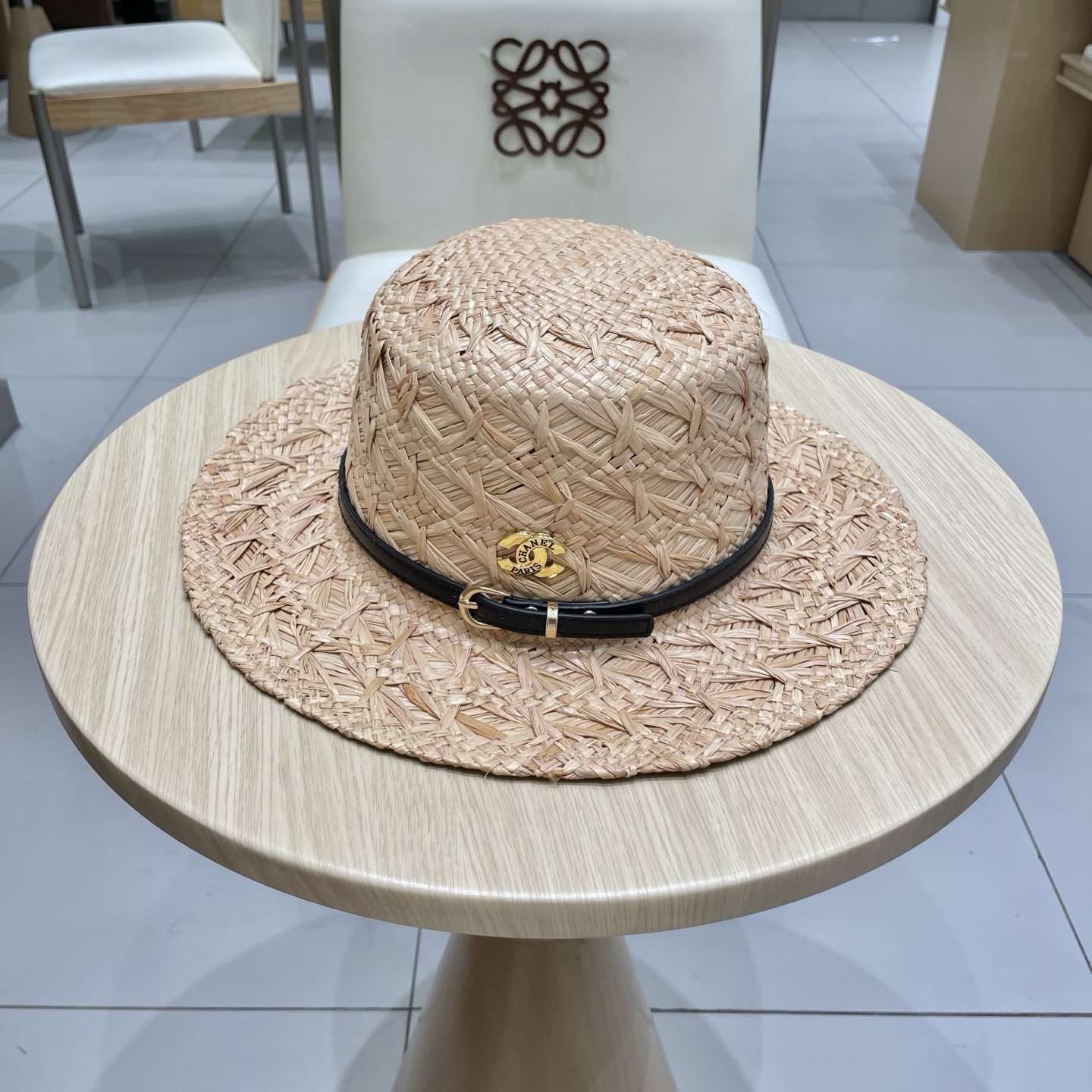 Chanel香奈儿新款高档手工编织拉菲草帽薄款夏季防晒帽男女士平顶礼帽太阳帽